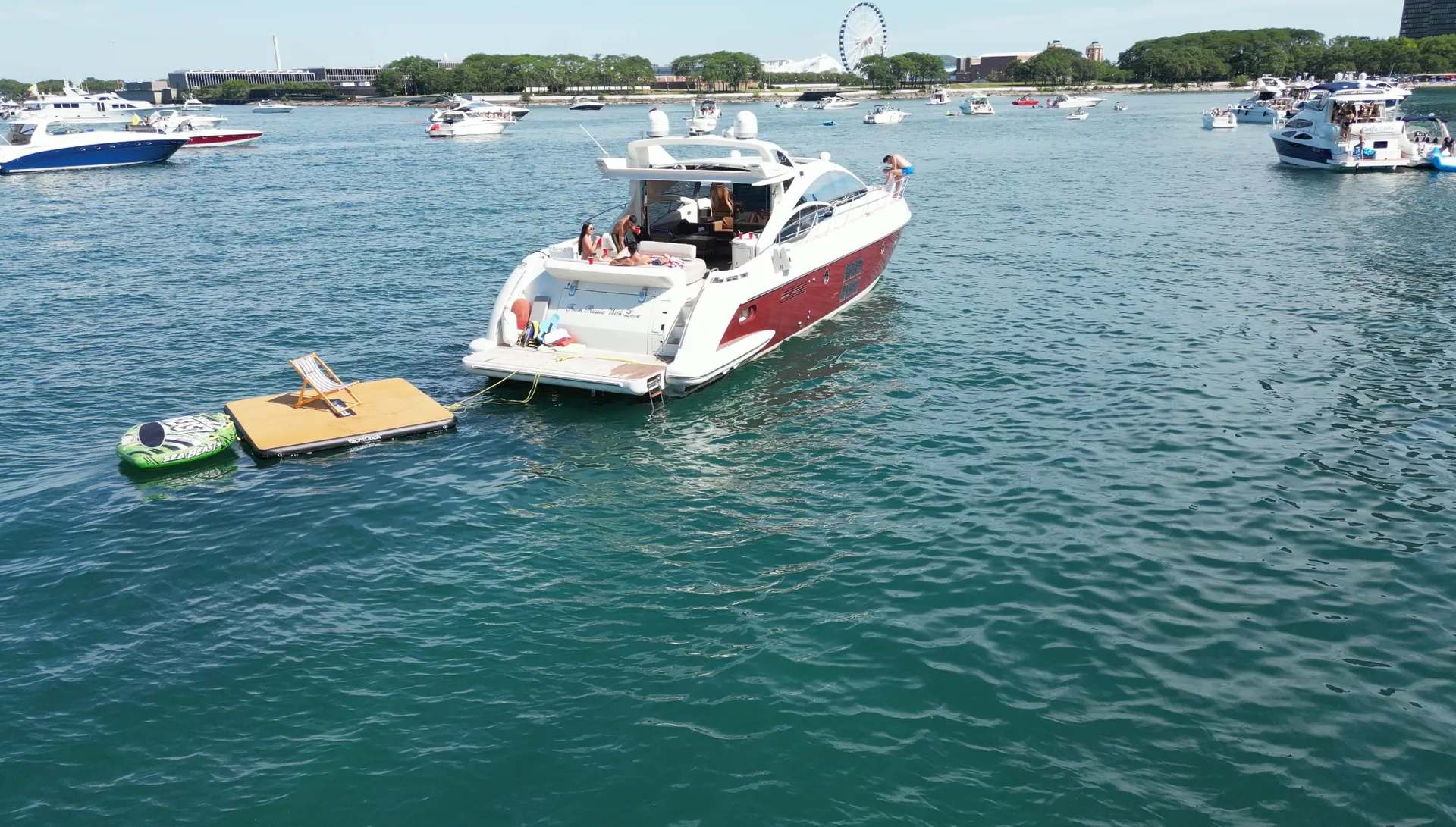62ft Azimut Italian Luxury Yacht Charter with Captain in Chicago