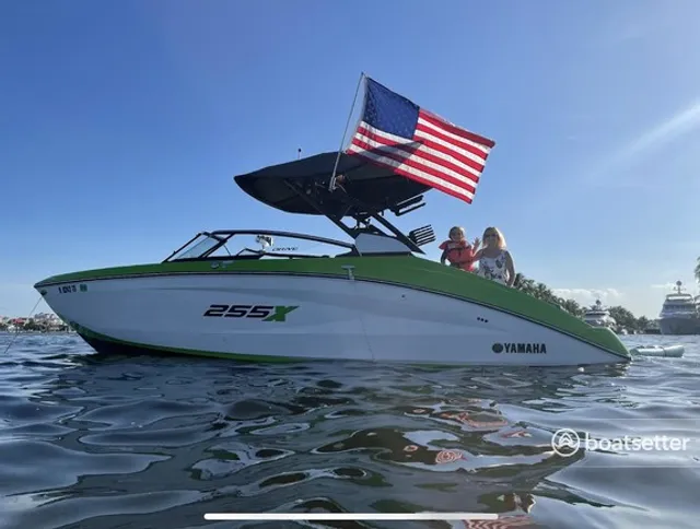 Rent a bow rider in Fort Lauderdale, FL, United States near me