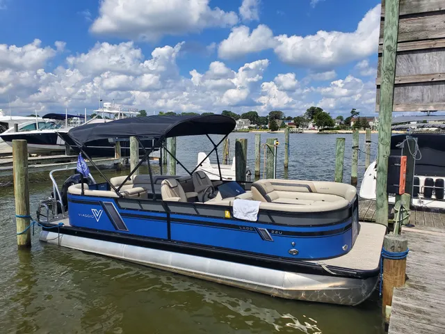 Rent a Viaggio  pontoon in Berkeley Township, NJ near me
