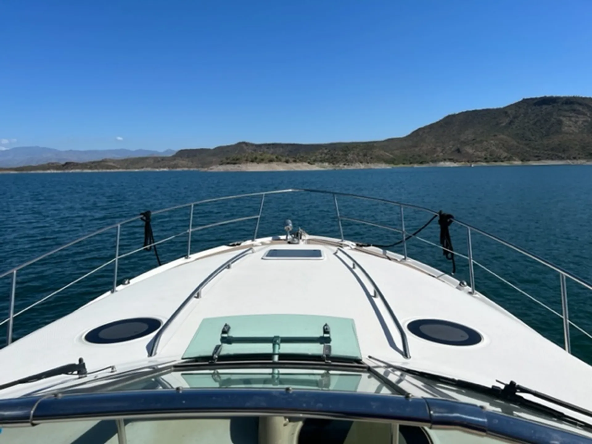 Sea Ray 360 Sundancer in Peoria, AZ — photo 3