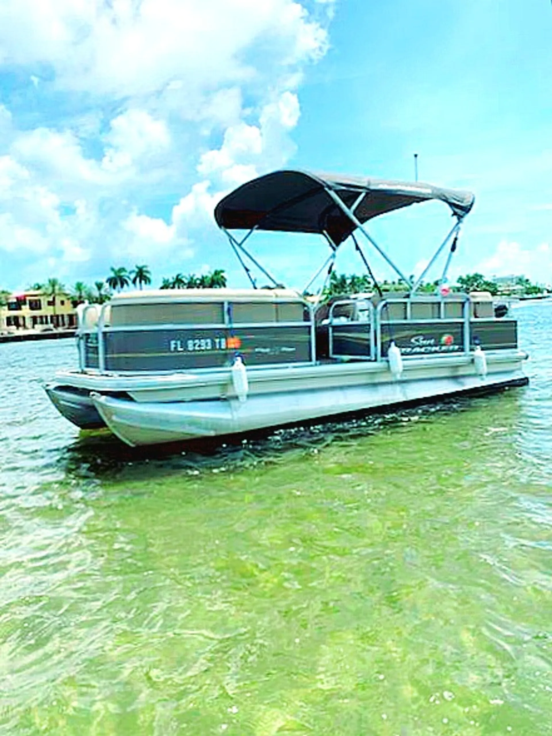 SUN TRACKER PARTY BARGE 18 DLX in Fort Lauderdale, FL — photo 8