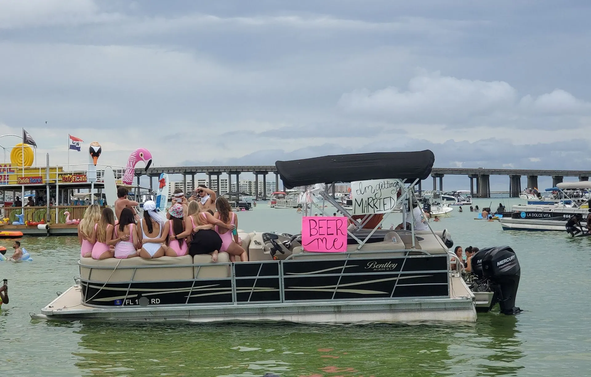 Pontoon Party!! For all gatherings (Paddleboard,Lily Pad, Inflatables)
