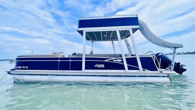 Rent a Tahoe Pontoons pontoon in St. Petersburg, FL near me