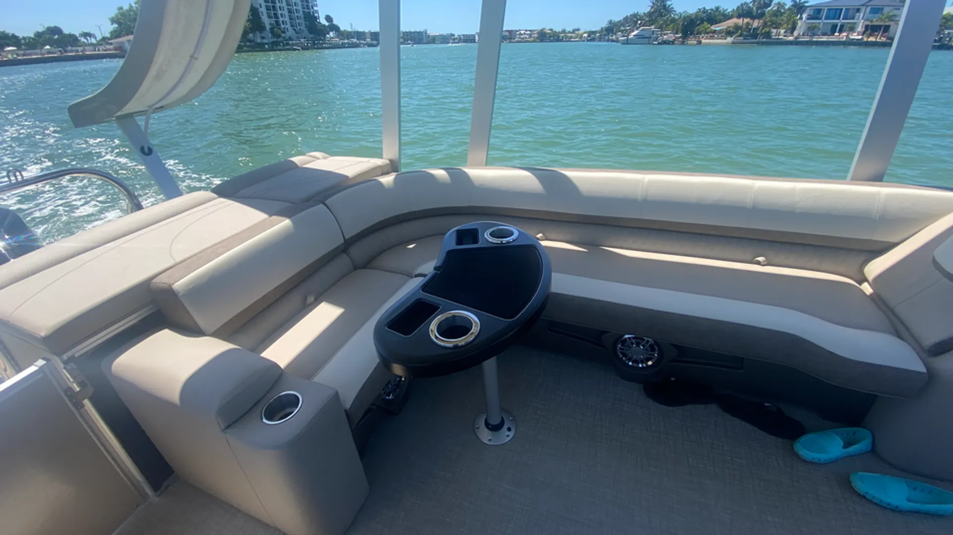 Tahoe Pontoons Grand Island Funship in St. Petersburg, FL — photo 5