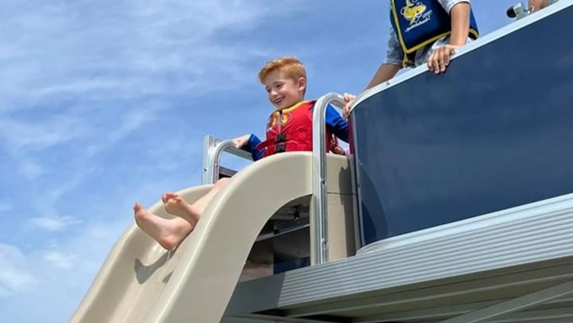 Tahoe Pontoons Grand Island Funship in St. Petersburg, FL — photo 7