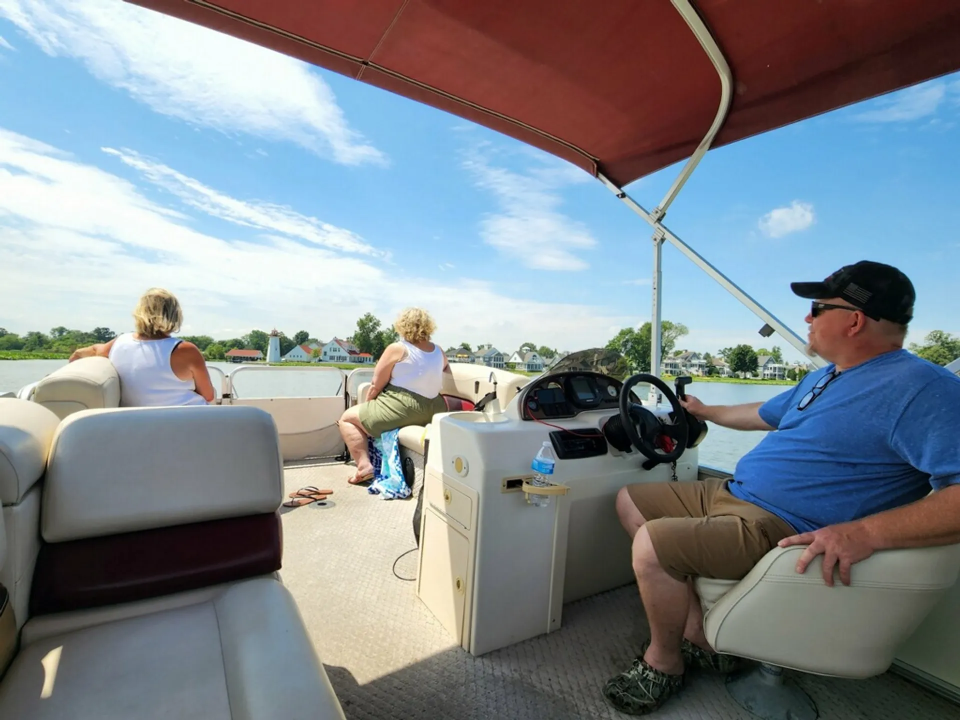 Avalon Somerset 12-Person Pontoon w/Bimini, Bluetooth and More!