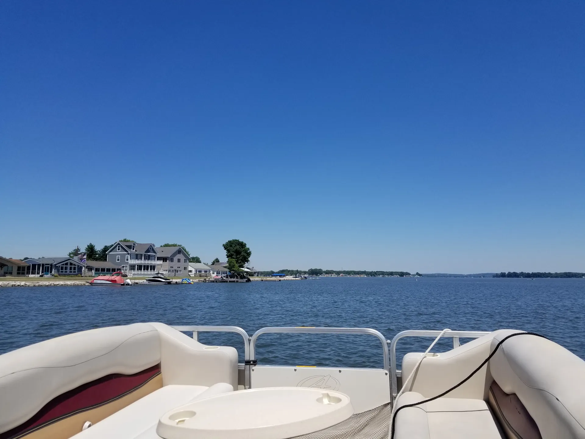 Avalon Somerset 12-Person Pontoon w/Bimini, Bluetooth and More!