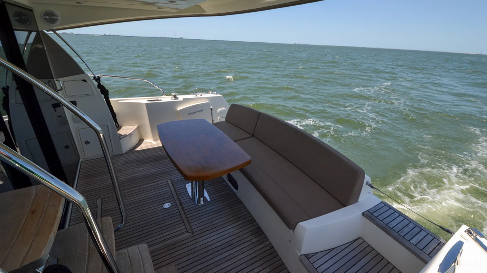 Bored & Yachting 50' Prestige 500 Fly
