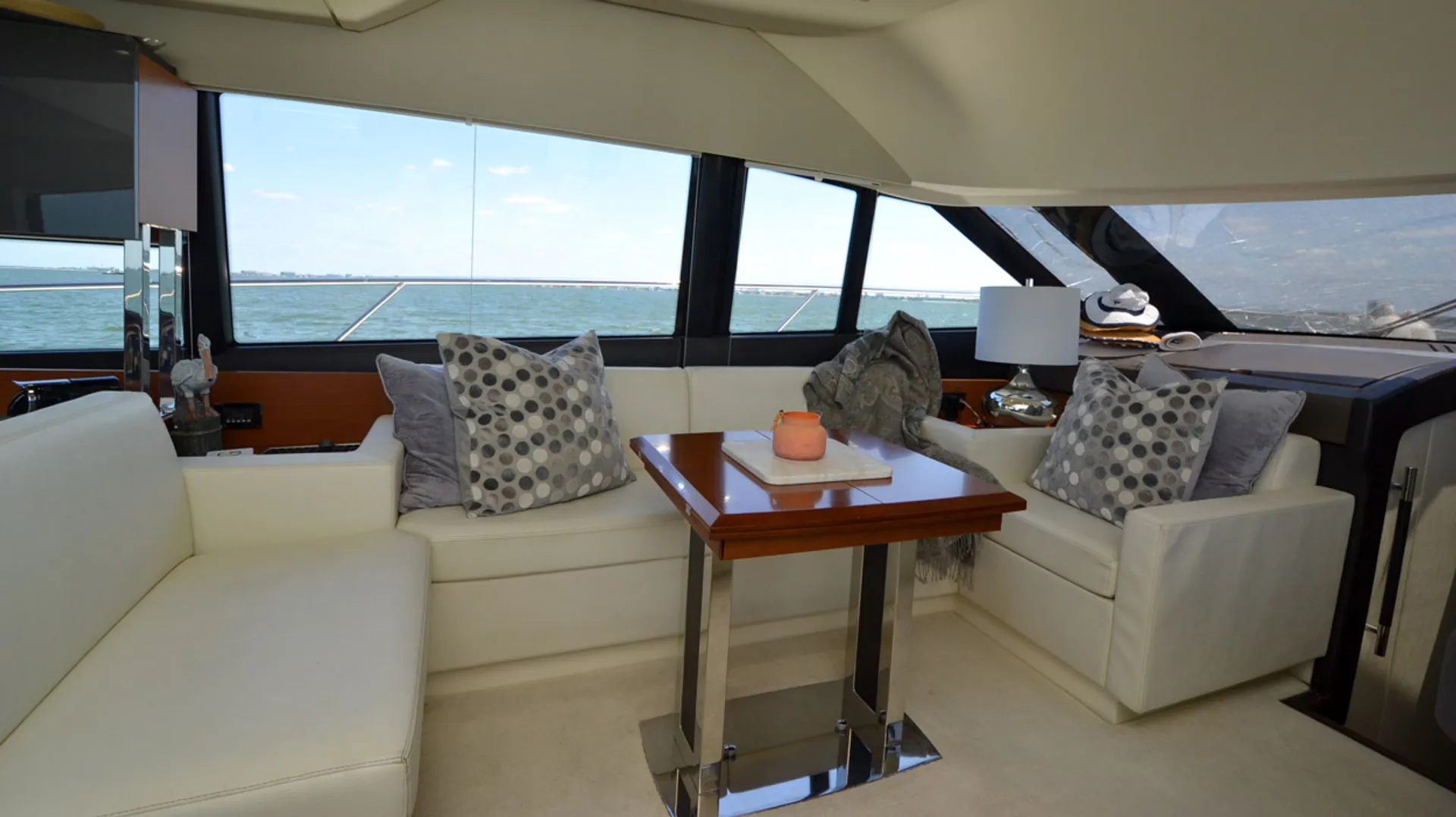 Bored & Yachting 50' Prestige 500 Fly