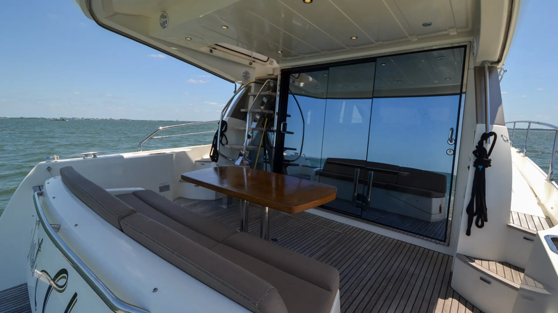 Bored & Yachting 50' Prestige 500 Fly