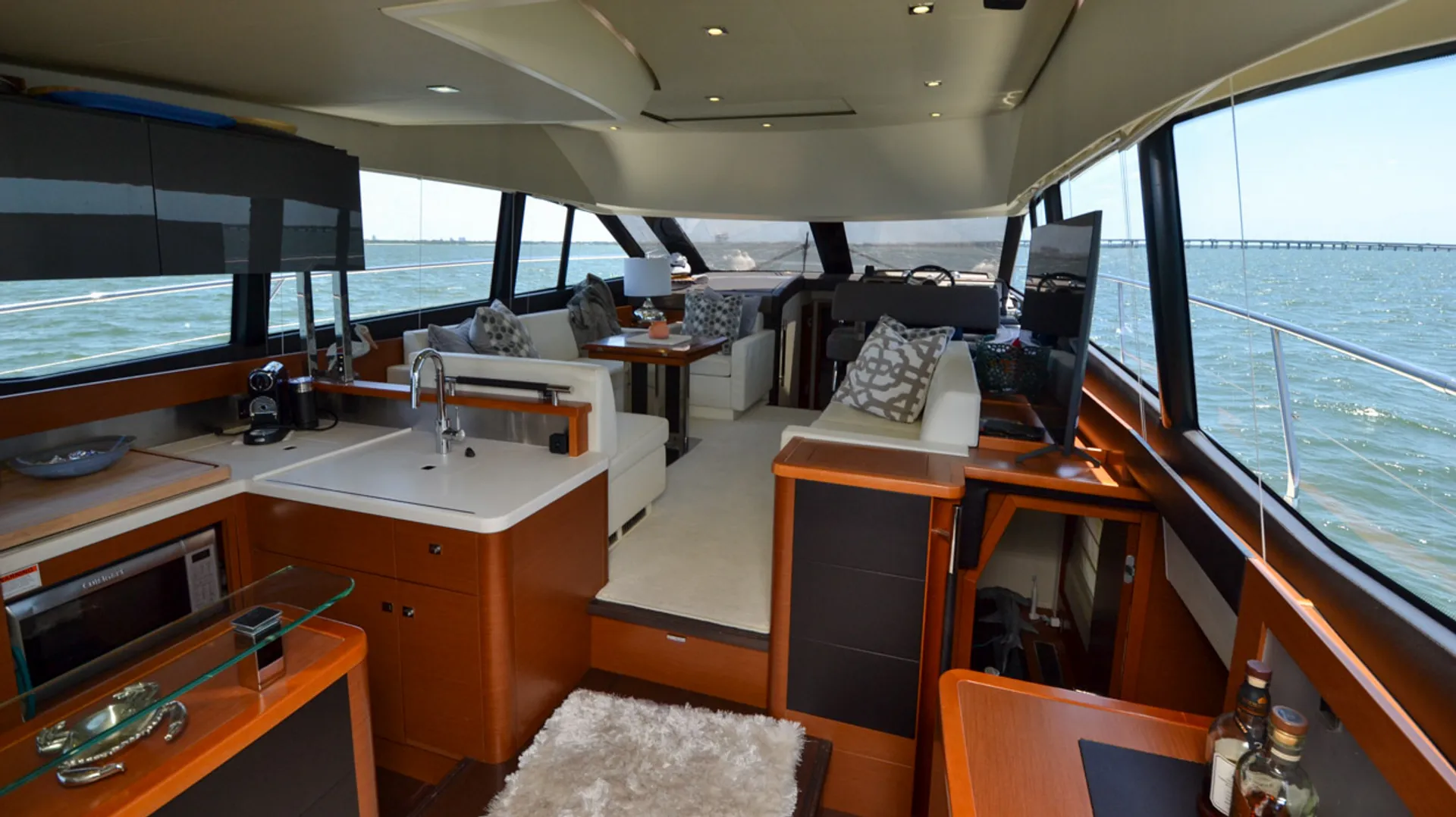 Bored & Yachting 50' Prestige 500 Fly