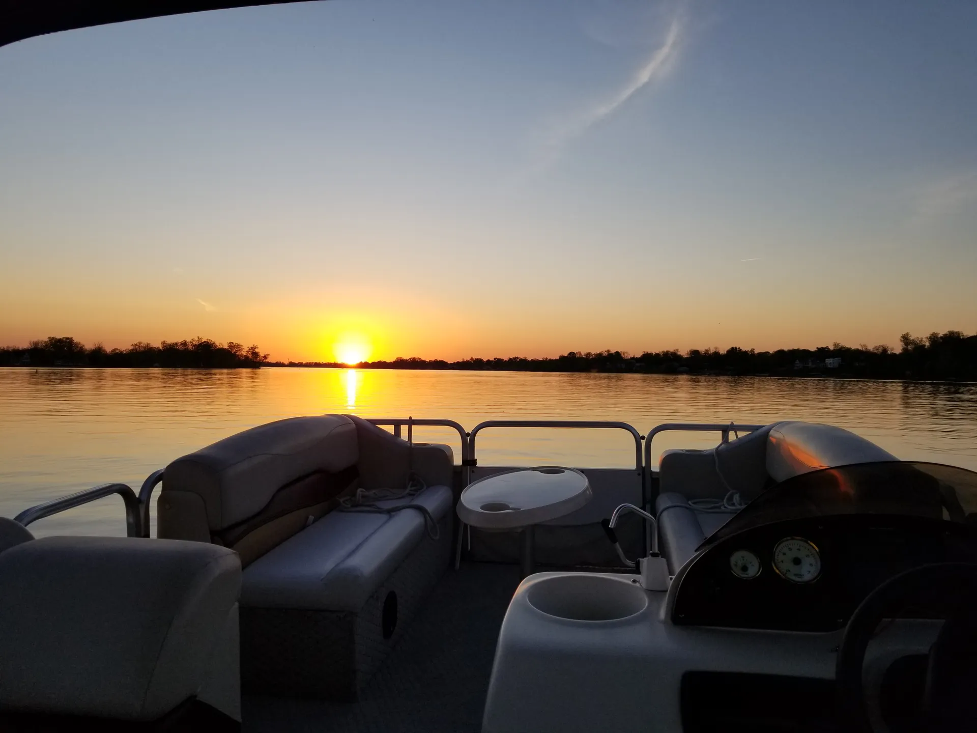 Avalon Somerset 12-Person Pontoon w/Bimini, Bluetooth and More!