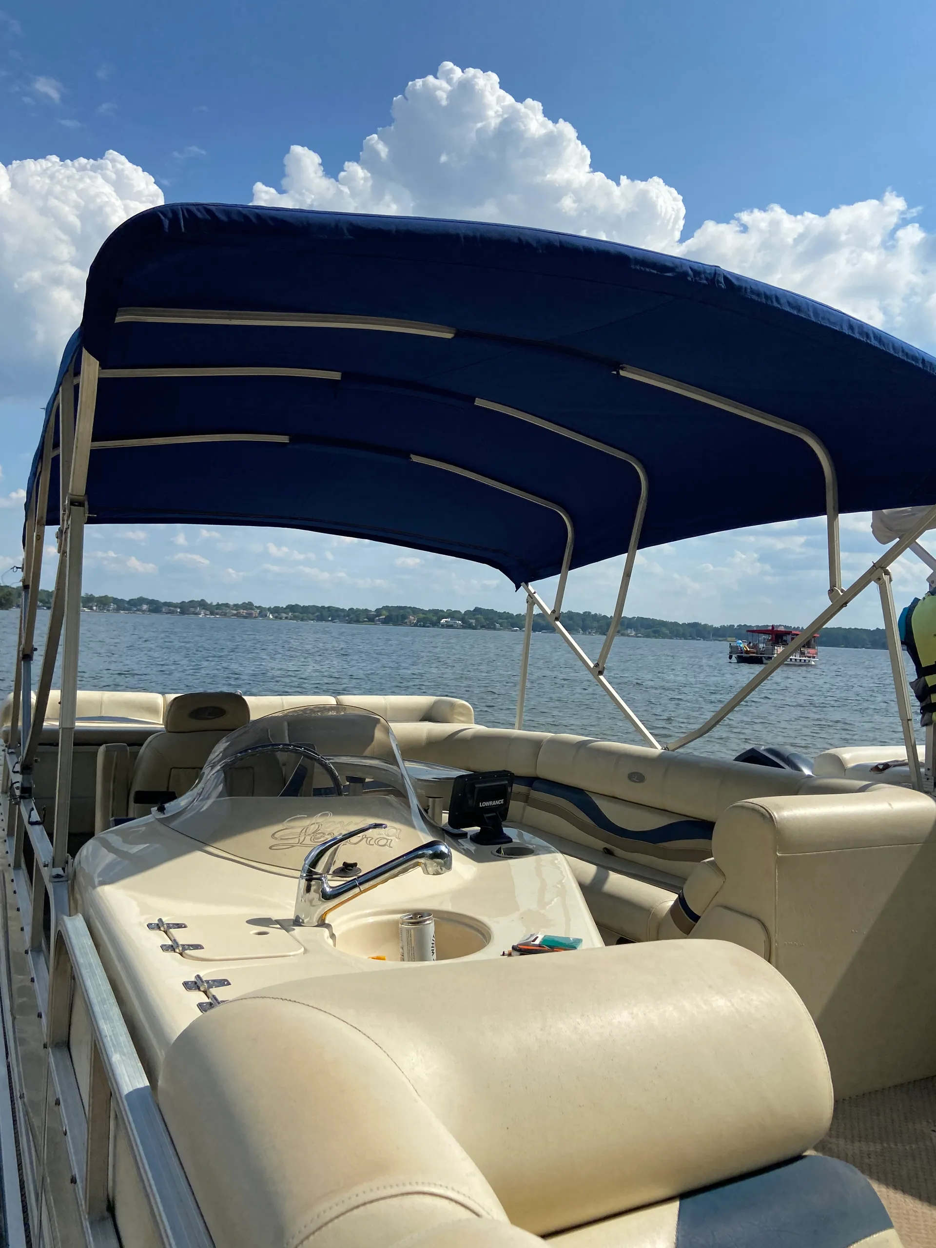 Odyssey Pontoons 2302TT Lextra Tri-Tube in Denver, NC — photo 4