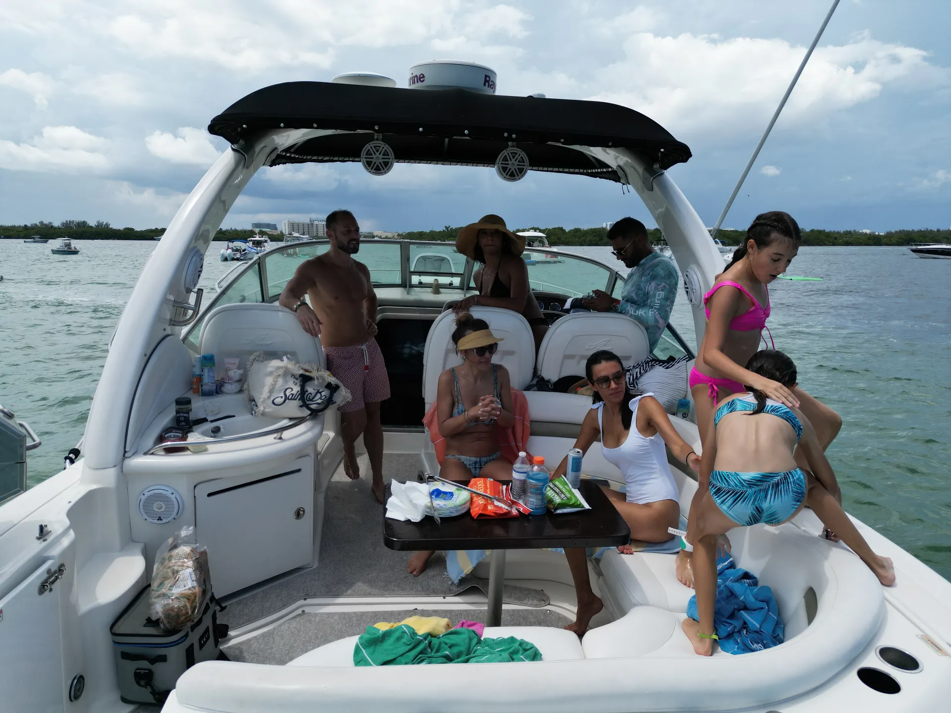 Sea Ray IO1126401 in Fort Lauderdale, FL — photo 6