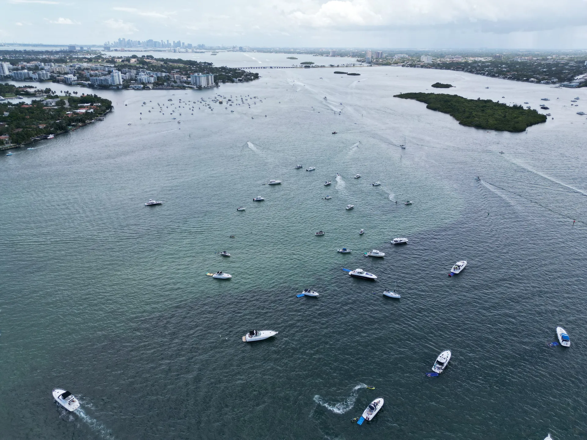Sea Ray IO1126401 in Fort Lauderdale, FL — photo 7