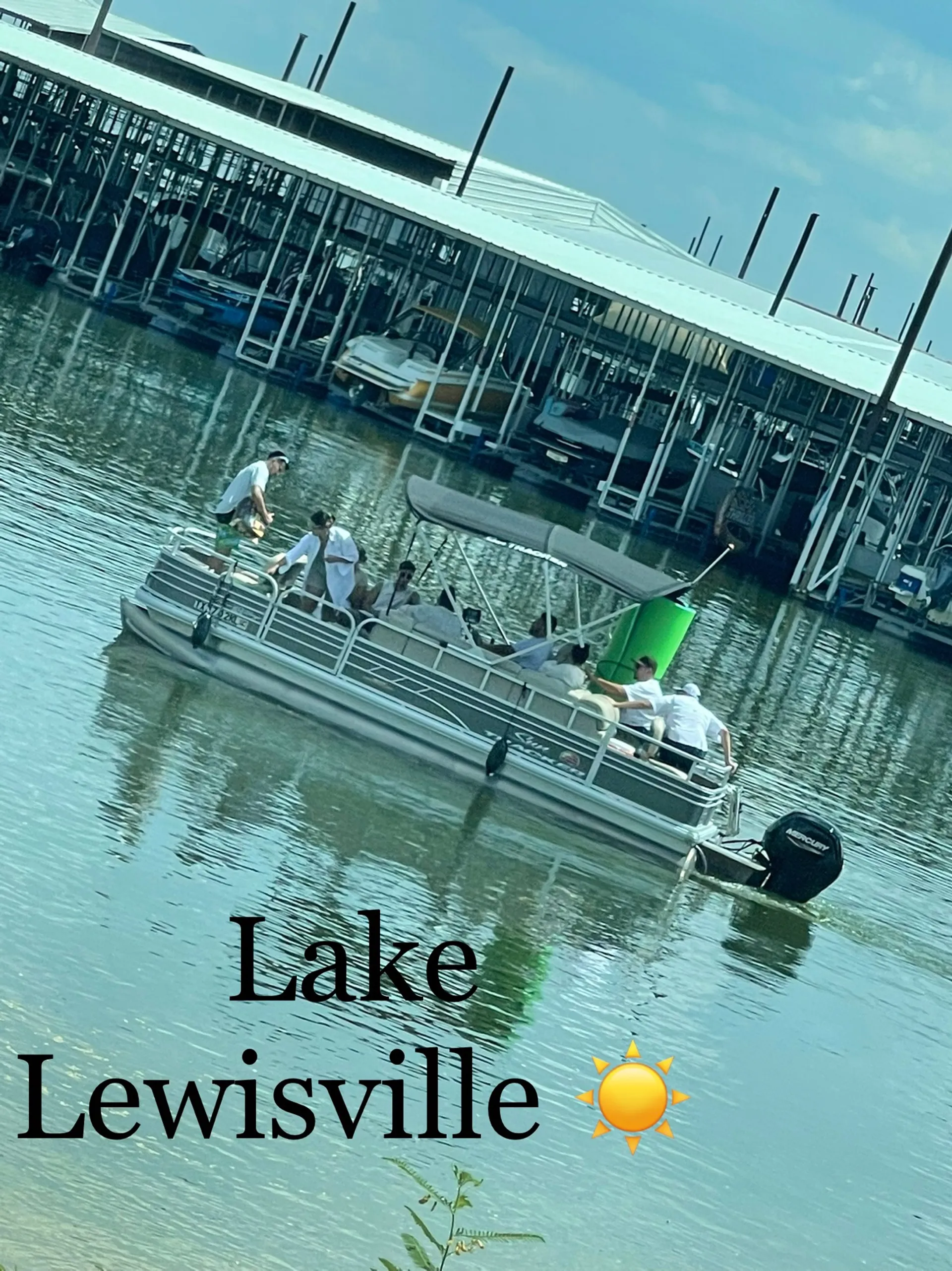 20' Fishing pontoon near Lavon and Ray Hubbard