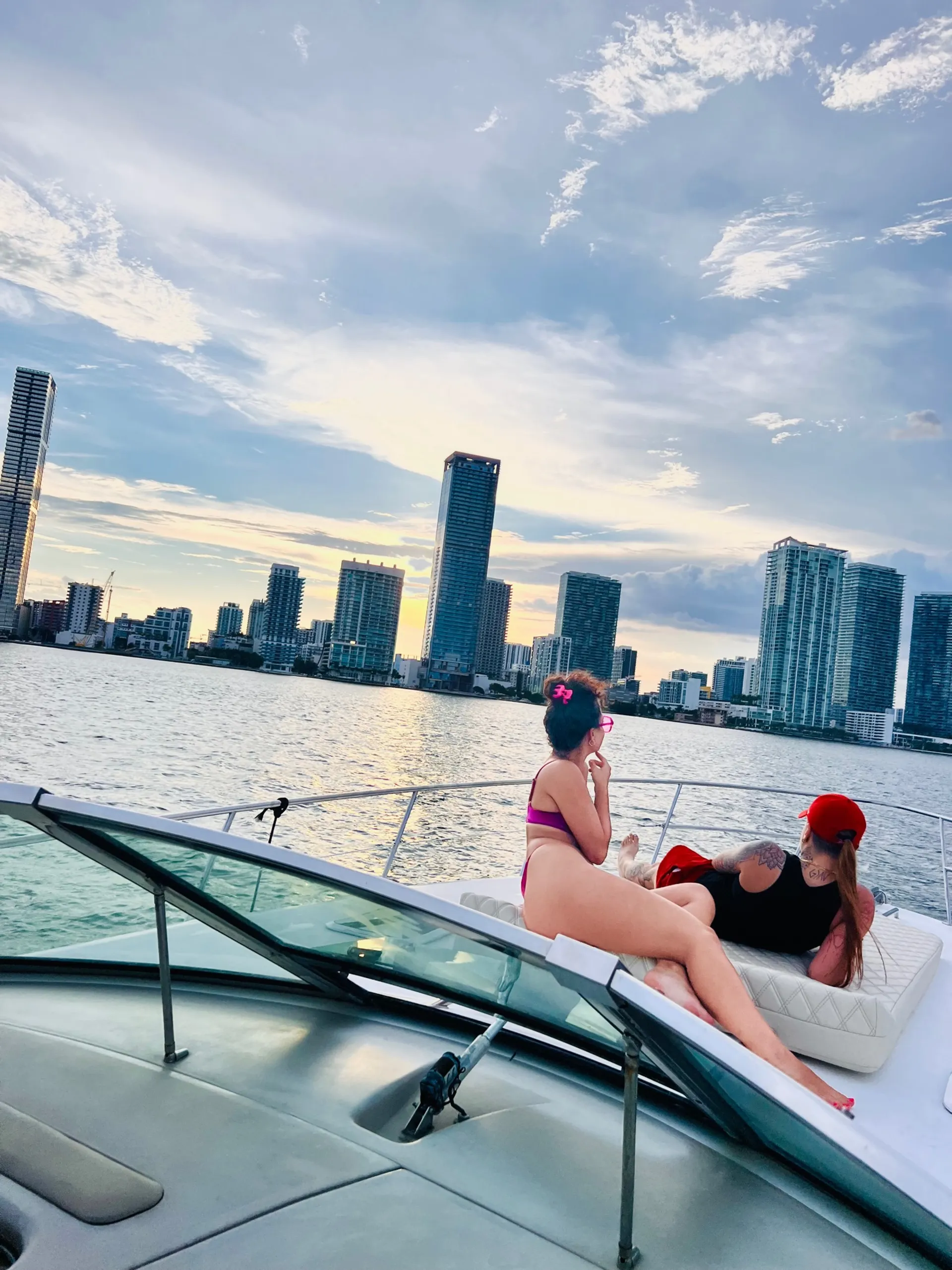 45' Sea Ray Birthday • Free Hour • Best Crew