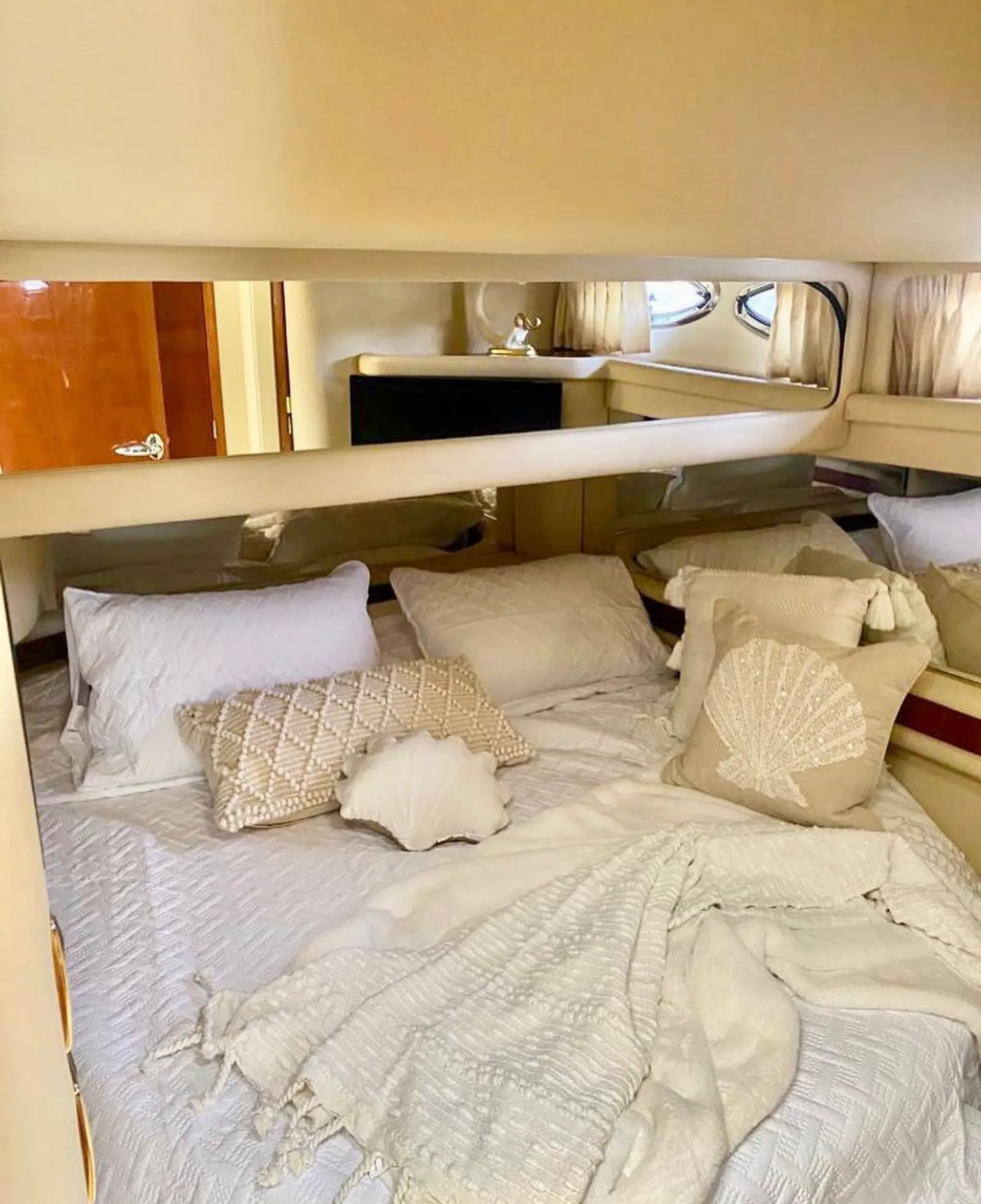 Sea Ray Boats 480 Sedan Bridge in Miami, FL — photo 6