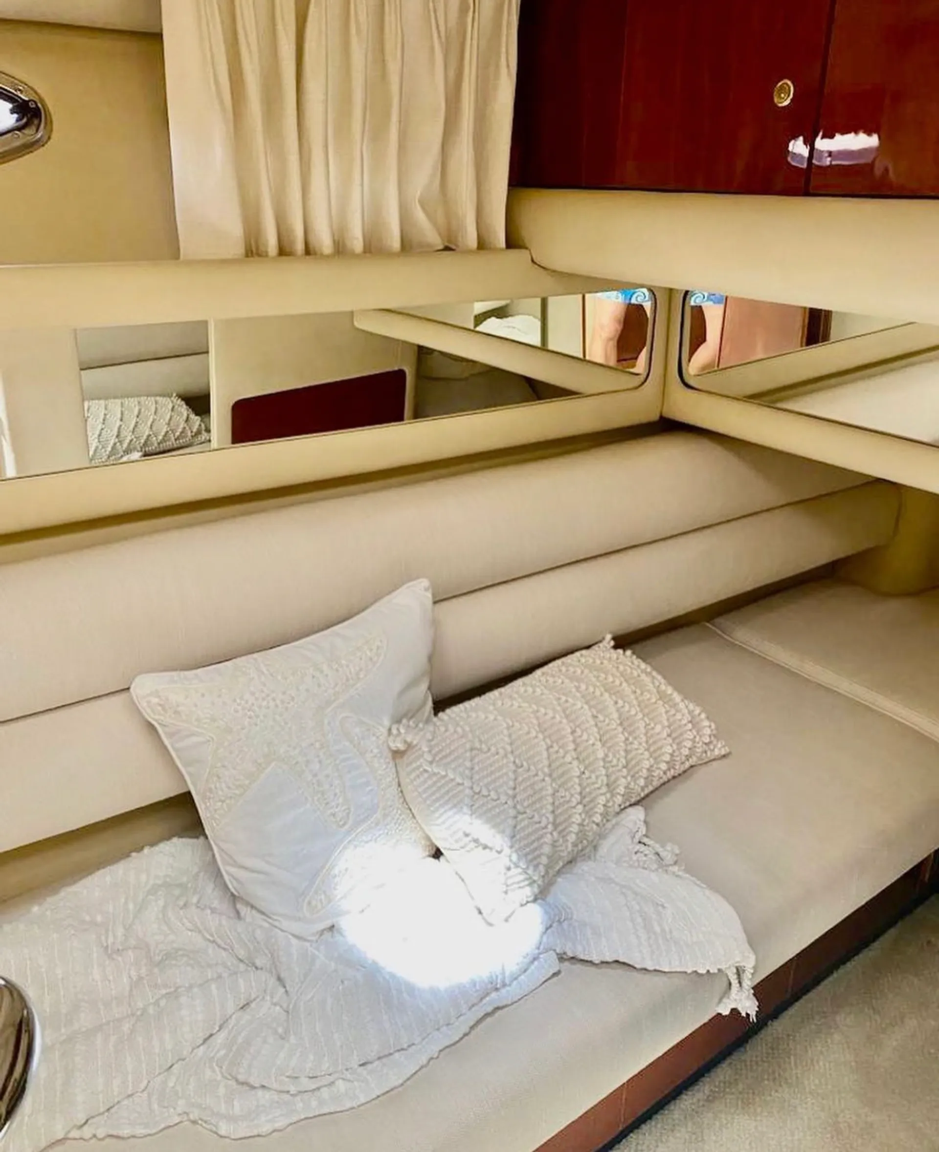 Sea Ray Boats 480 Sedan Bridge in Miami, FL — photo 7