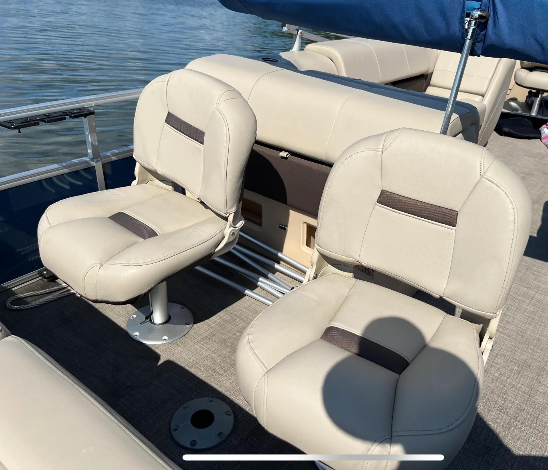 SUN TRACKER FISHIN' BARGE 22 DLX in Eatonton, GA — photo 4