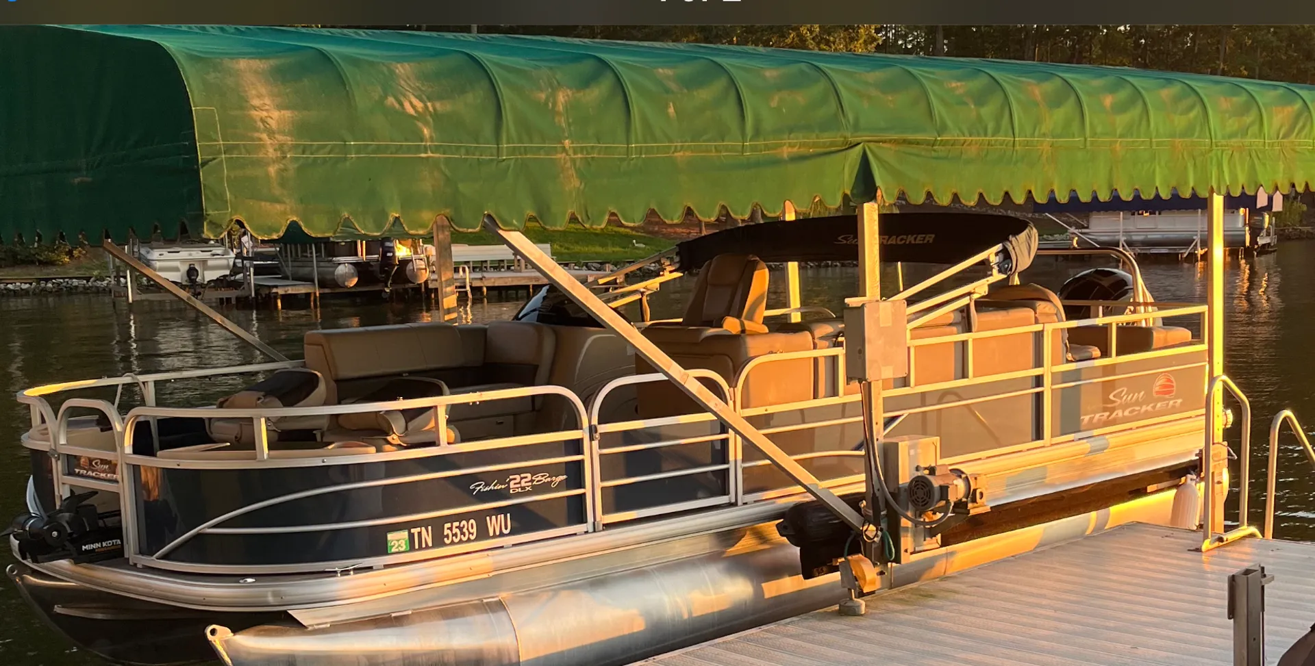 SUN TRACKER FISHIN' BARGE 22 DLX in Eatonton, GA — photo 2