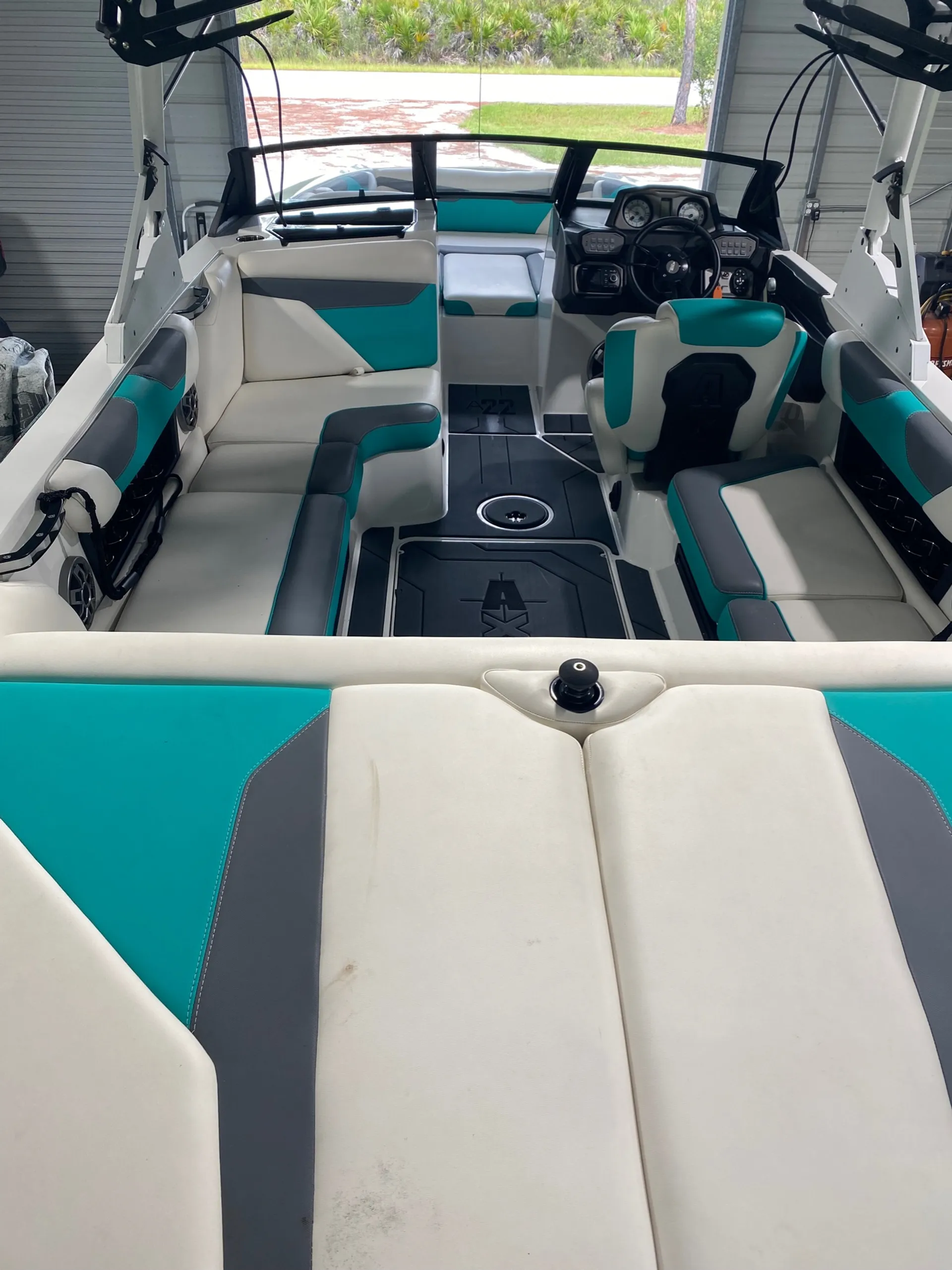 2020 Axis A22 TONS OF FUN! Wakesurf,Wakeboard,Tube Cruise 