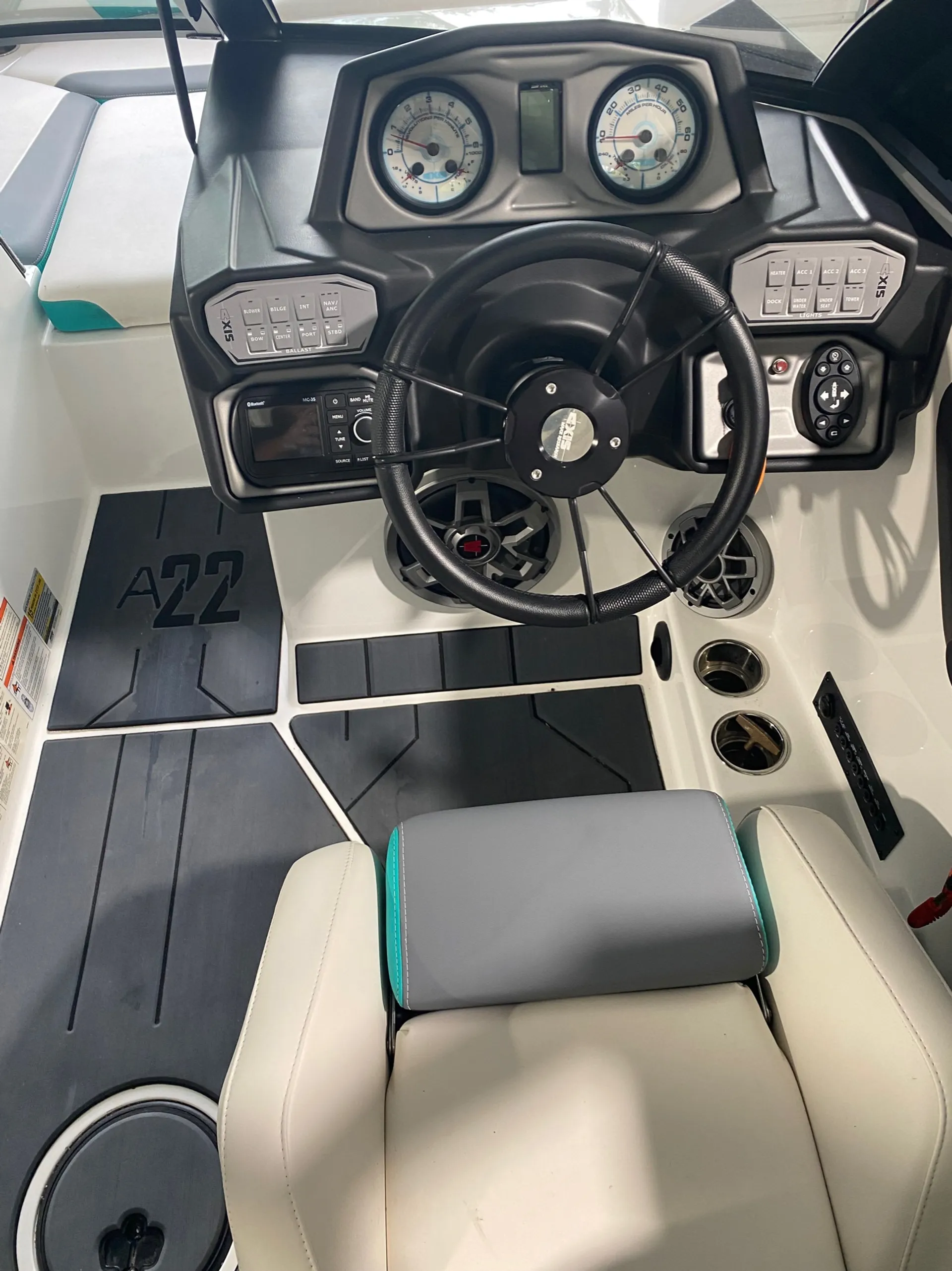 2020 Axis A22 TONS OF FUN! Wakesurf,Wakeboard,Tube Cruise 