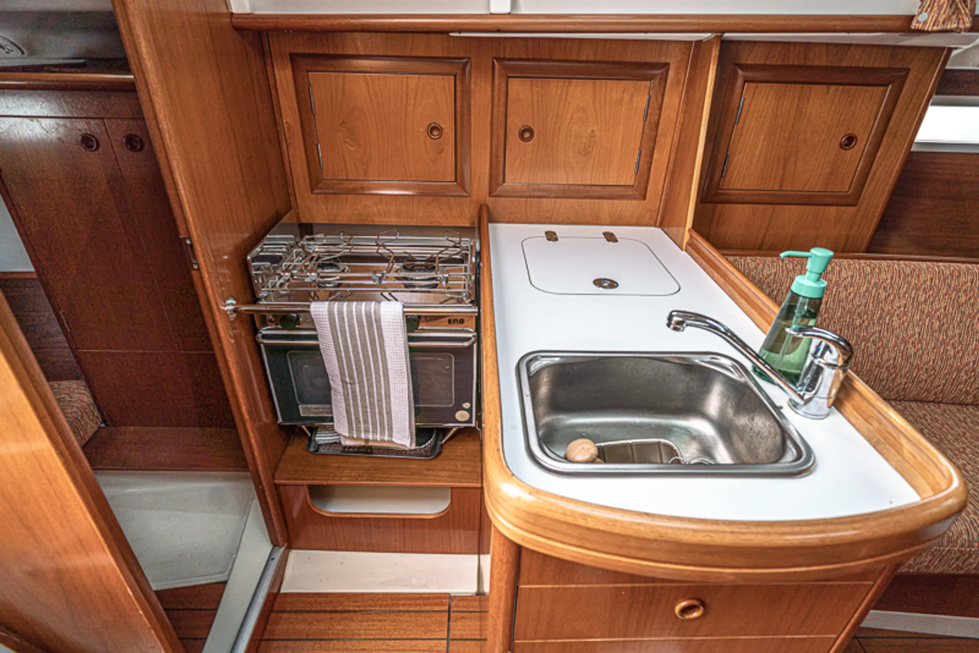 Beneteau USA Oceanis 311 in Newport Beach, CA — photo 10