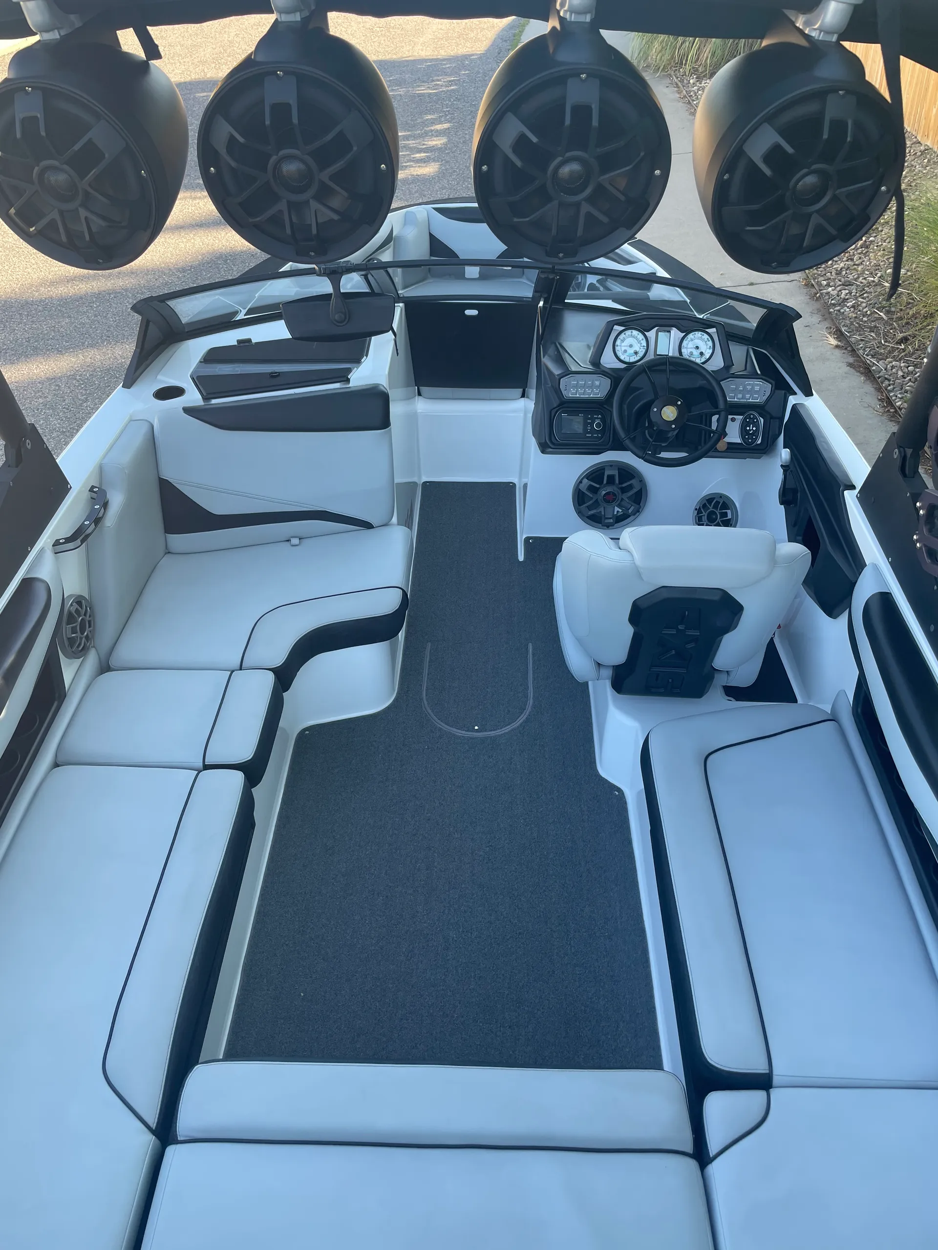 AXIS WAKE RESEARCH T22 W/TRAILER in Littleton, CO — photo 4