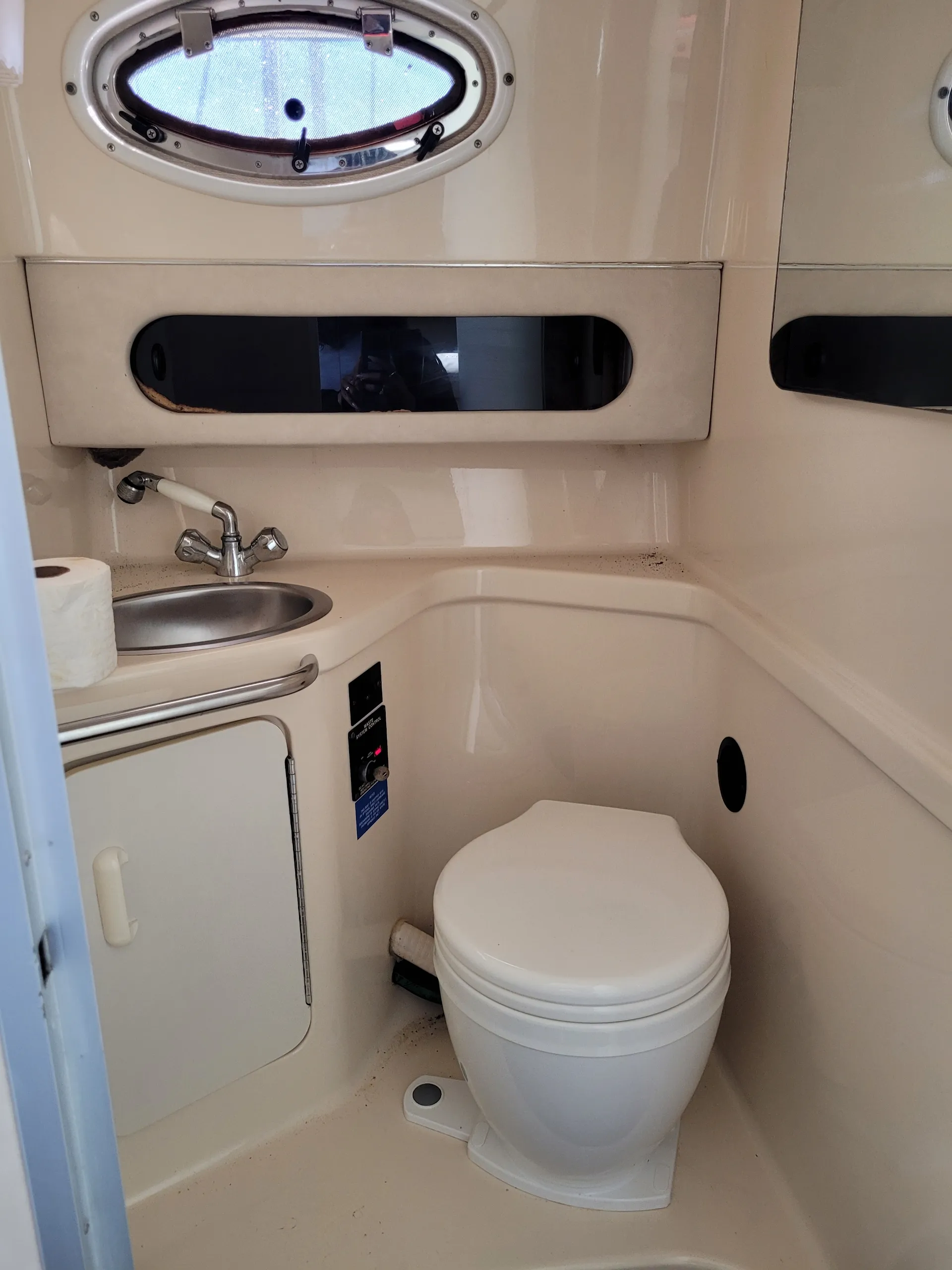 Sea Ray Boats 290 Sundancer in Flowery Branch, GA — photo 8