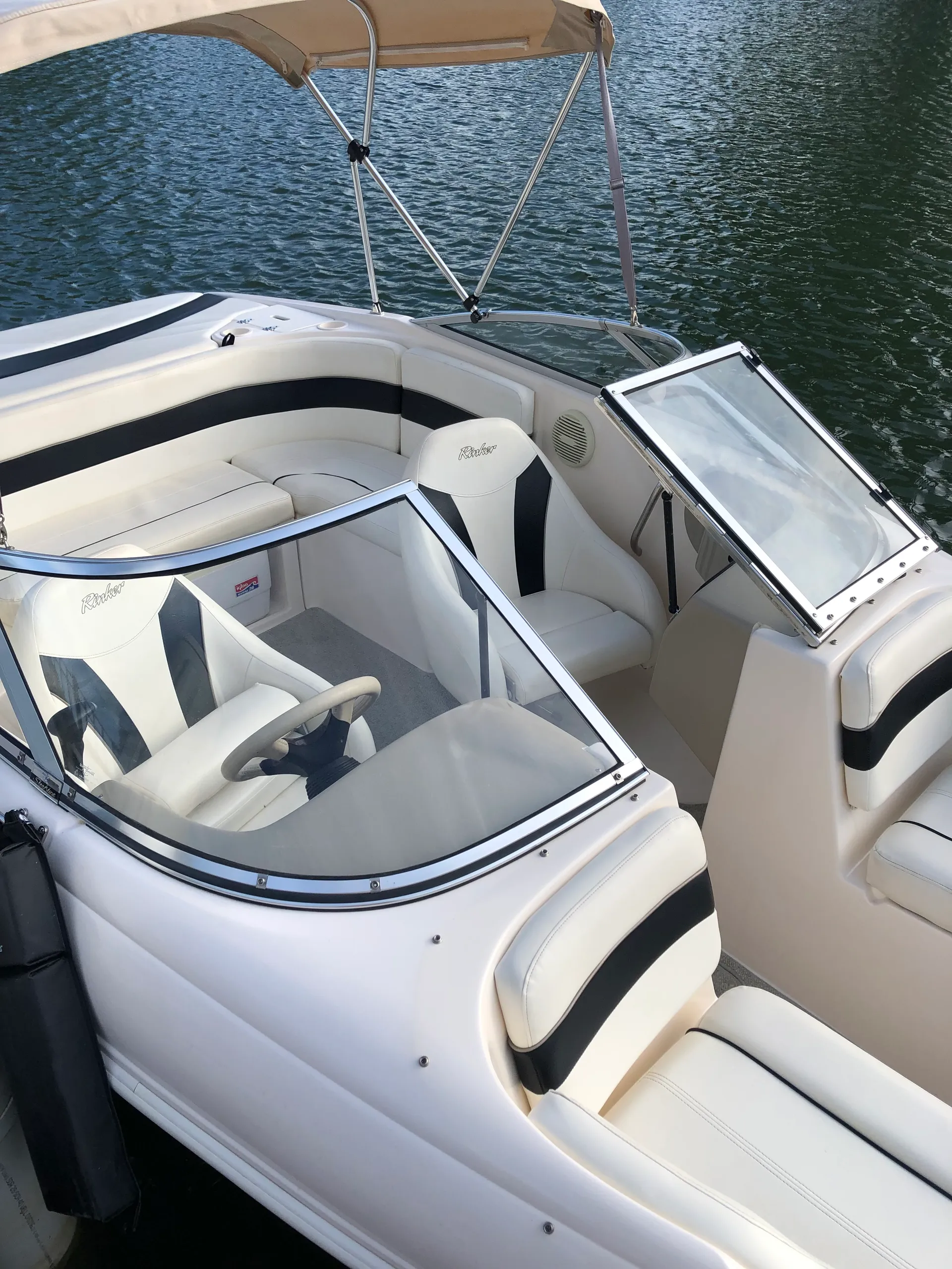 Rinker Boats 192 Captiva in Mount Clemens, MI — photo 7