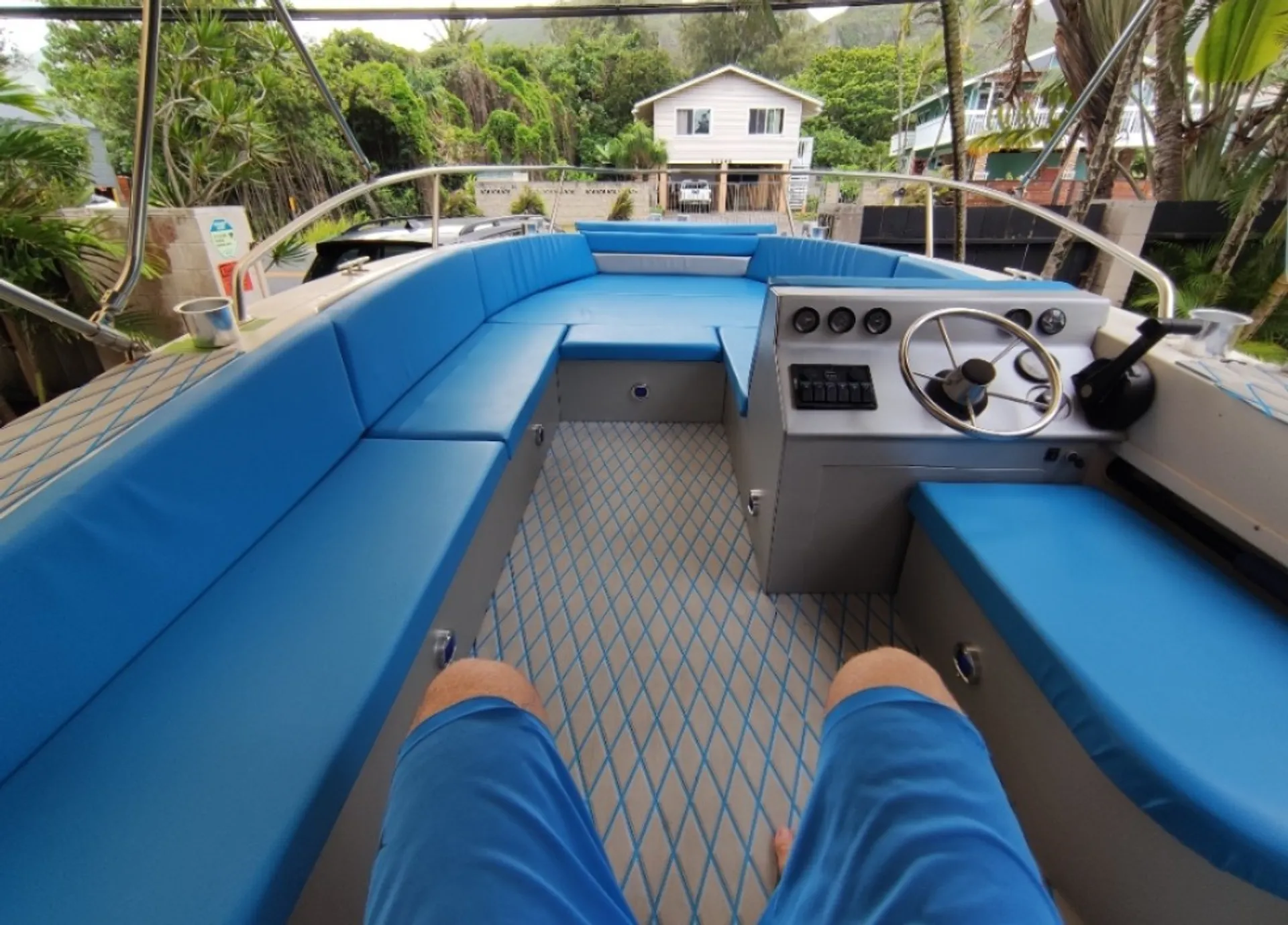 Four Winns Boats 207 Quest in Kaneohe, HI — photo 2