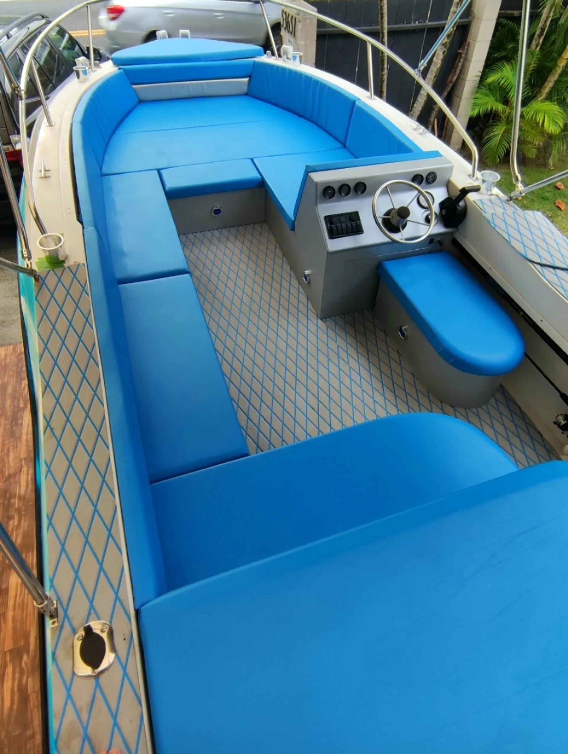 Four Winns Boats 207 Quest in Kaneohe, HI — photo 3