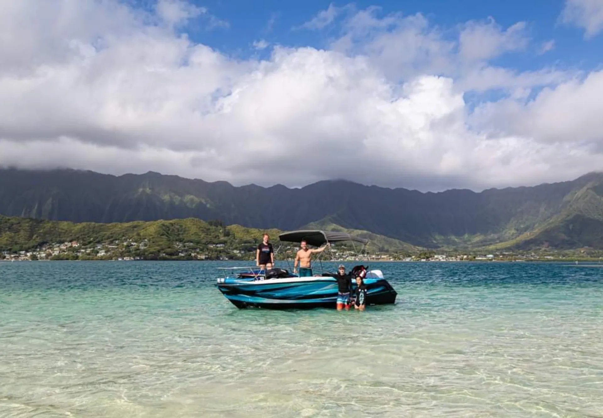 Four Winns Boats 207 Quest in Kaneohe, HI — photo 5