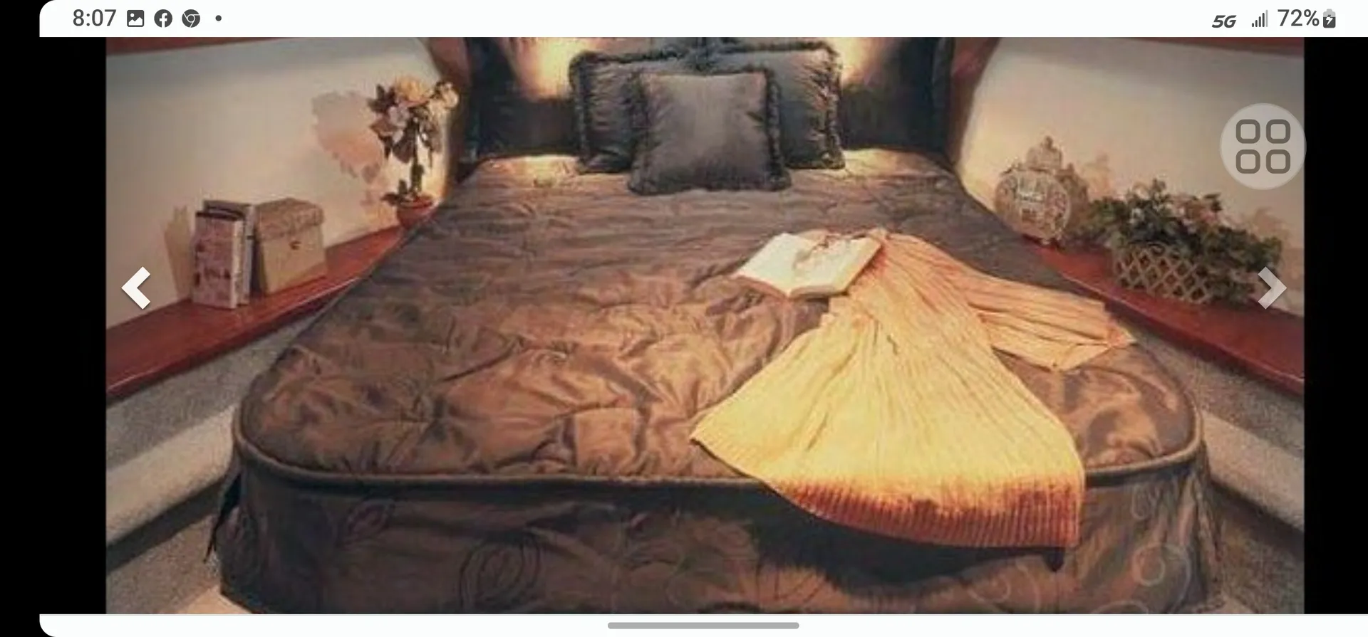 Yachts of Fun Motoryacht in the Sun