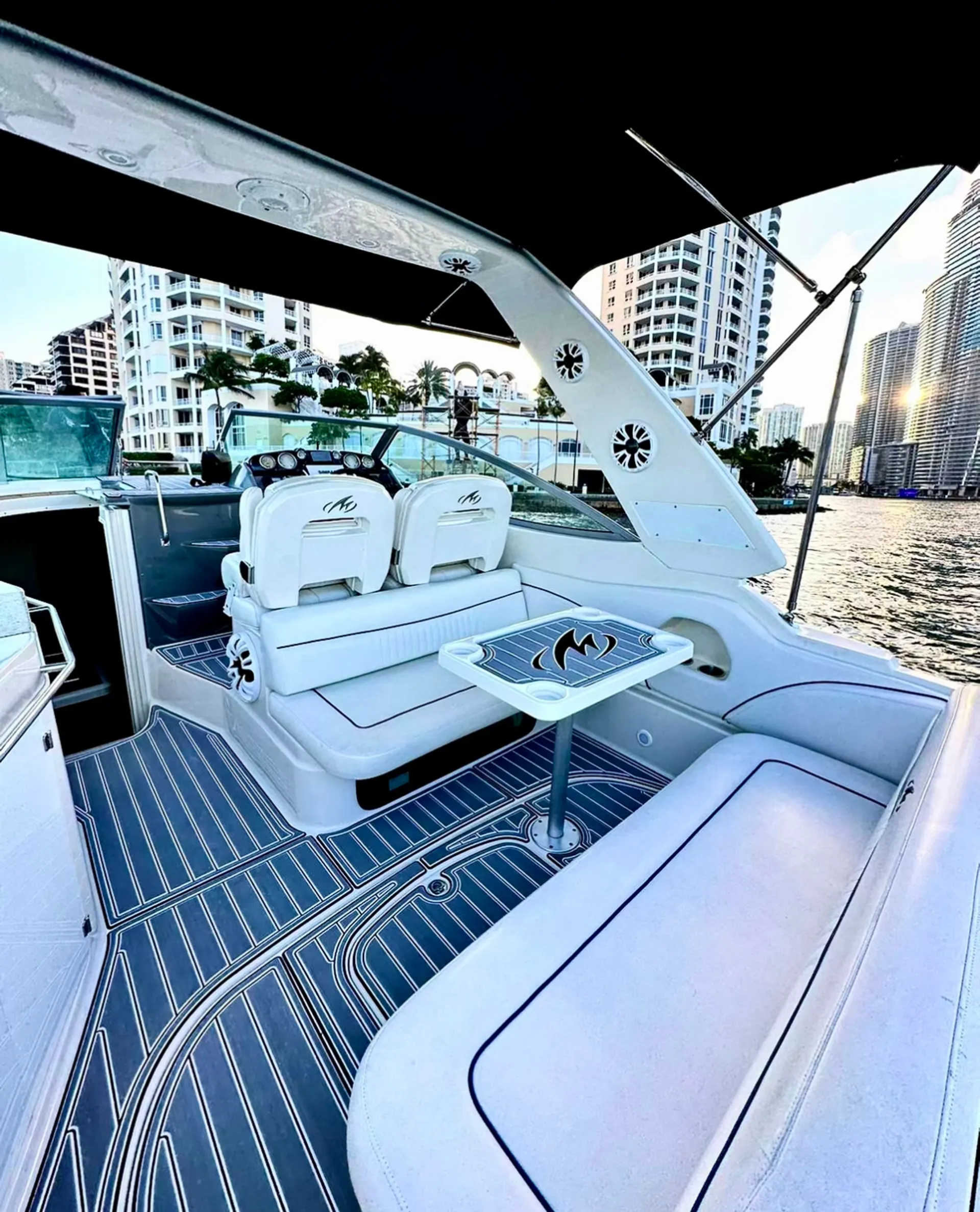 Monterey Boats 290 CR in Miami, FL — photo 6