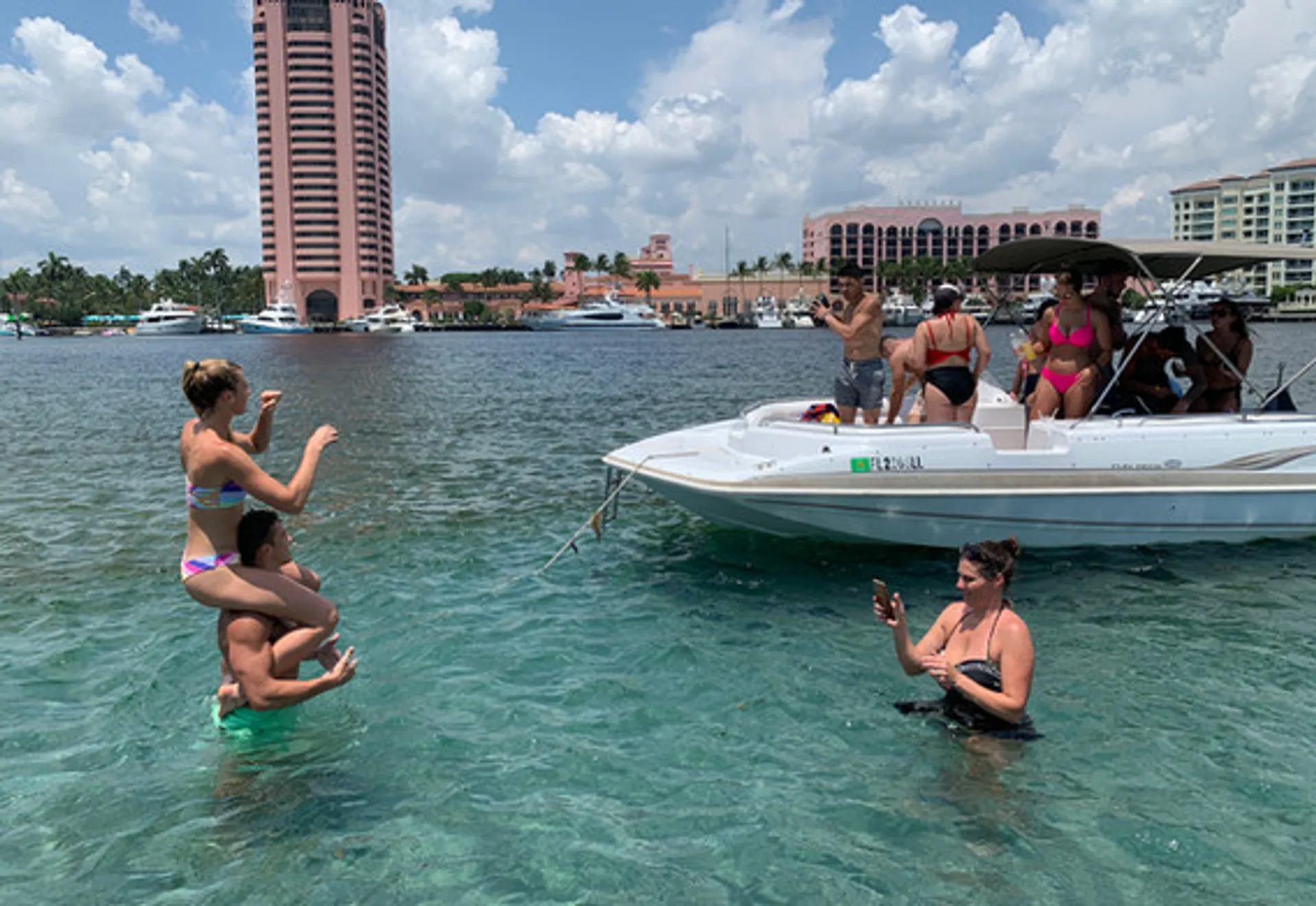 Hurricane Boats SD 2300 in Pompano Beach, FL — photo 6