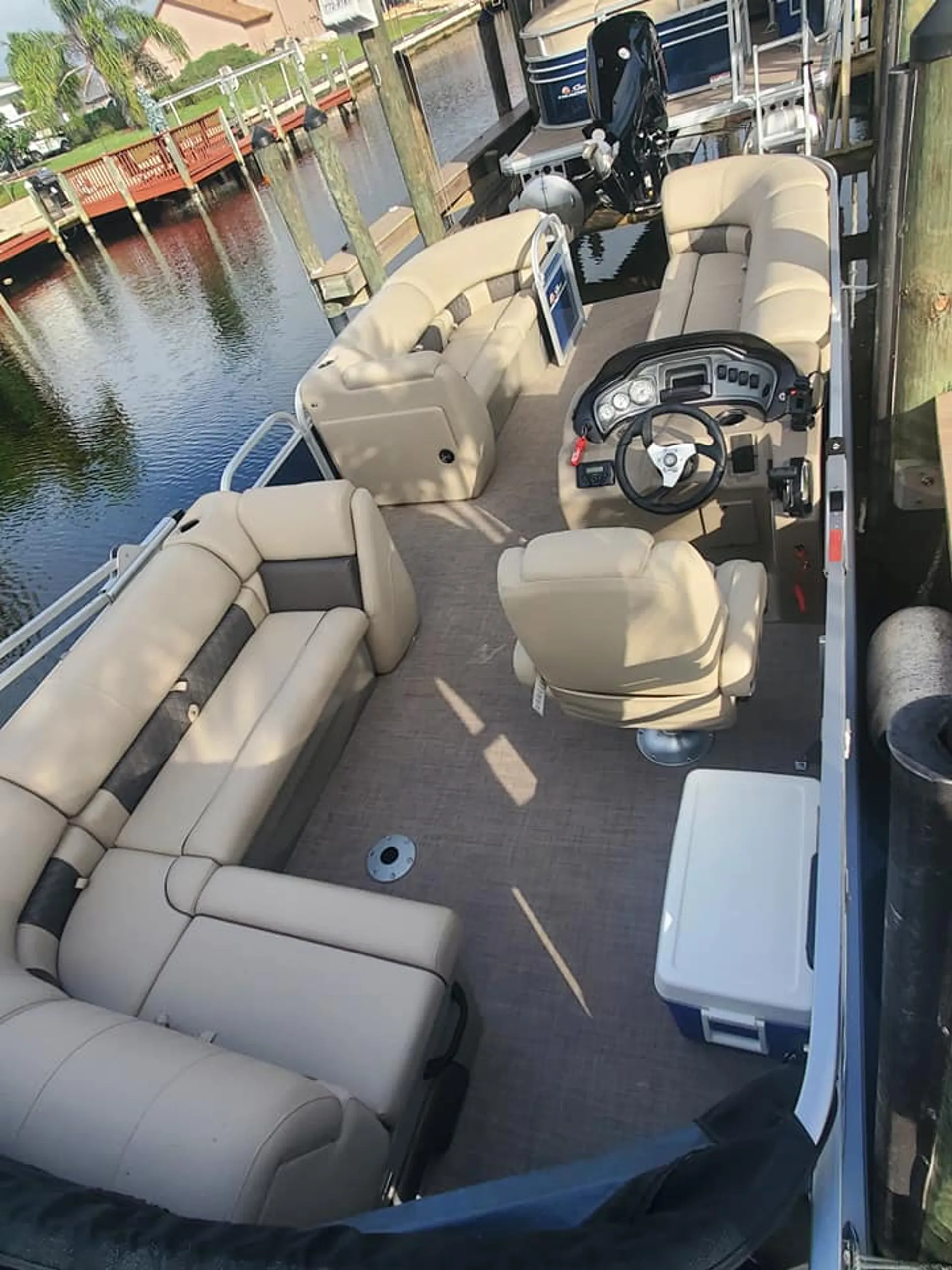 SUN TRACKER PARTY BARGE 20 DLX in Punta Gorda, FL — photo 7