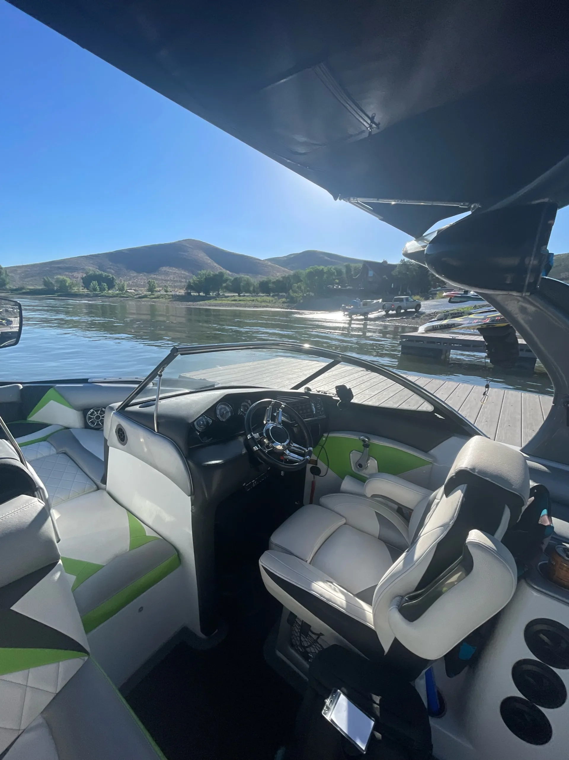 Tige Z3 wakesurf boat!