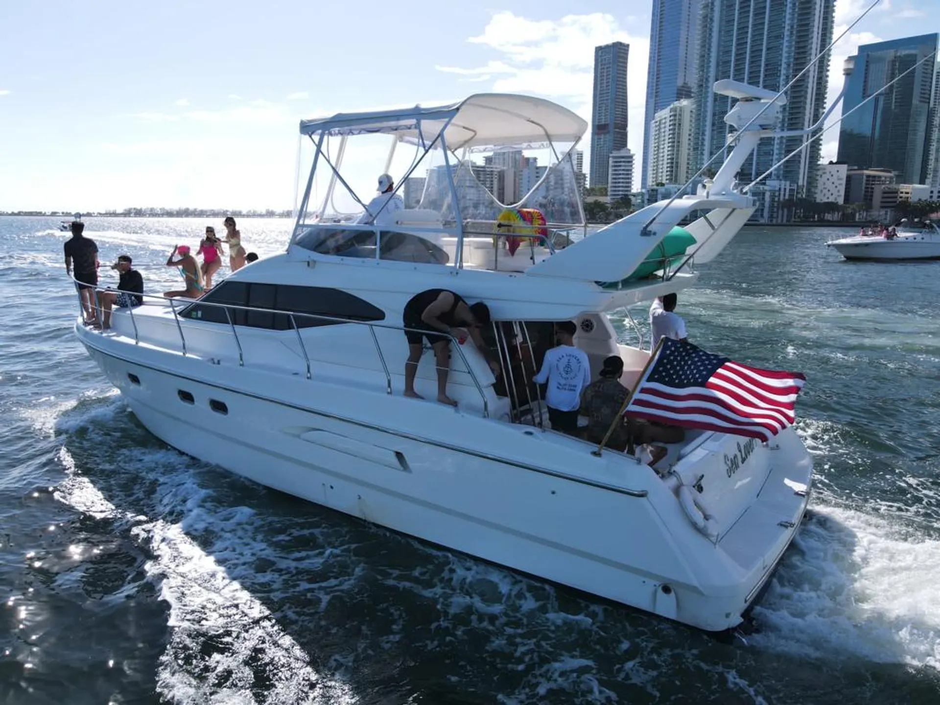 Azimut Yacht in Miami, FL — photo 3