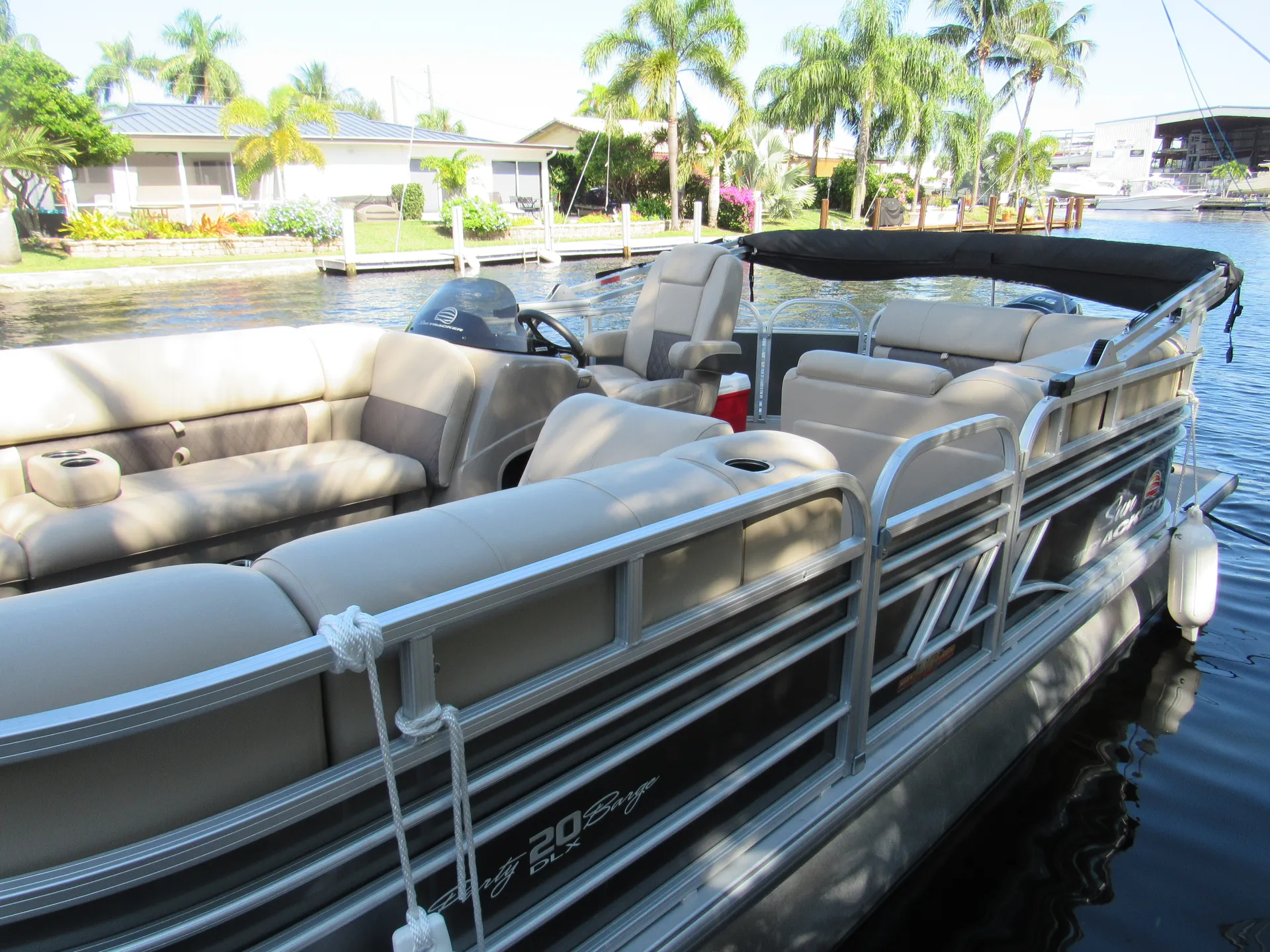 20ft Pontoon Party Boat!