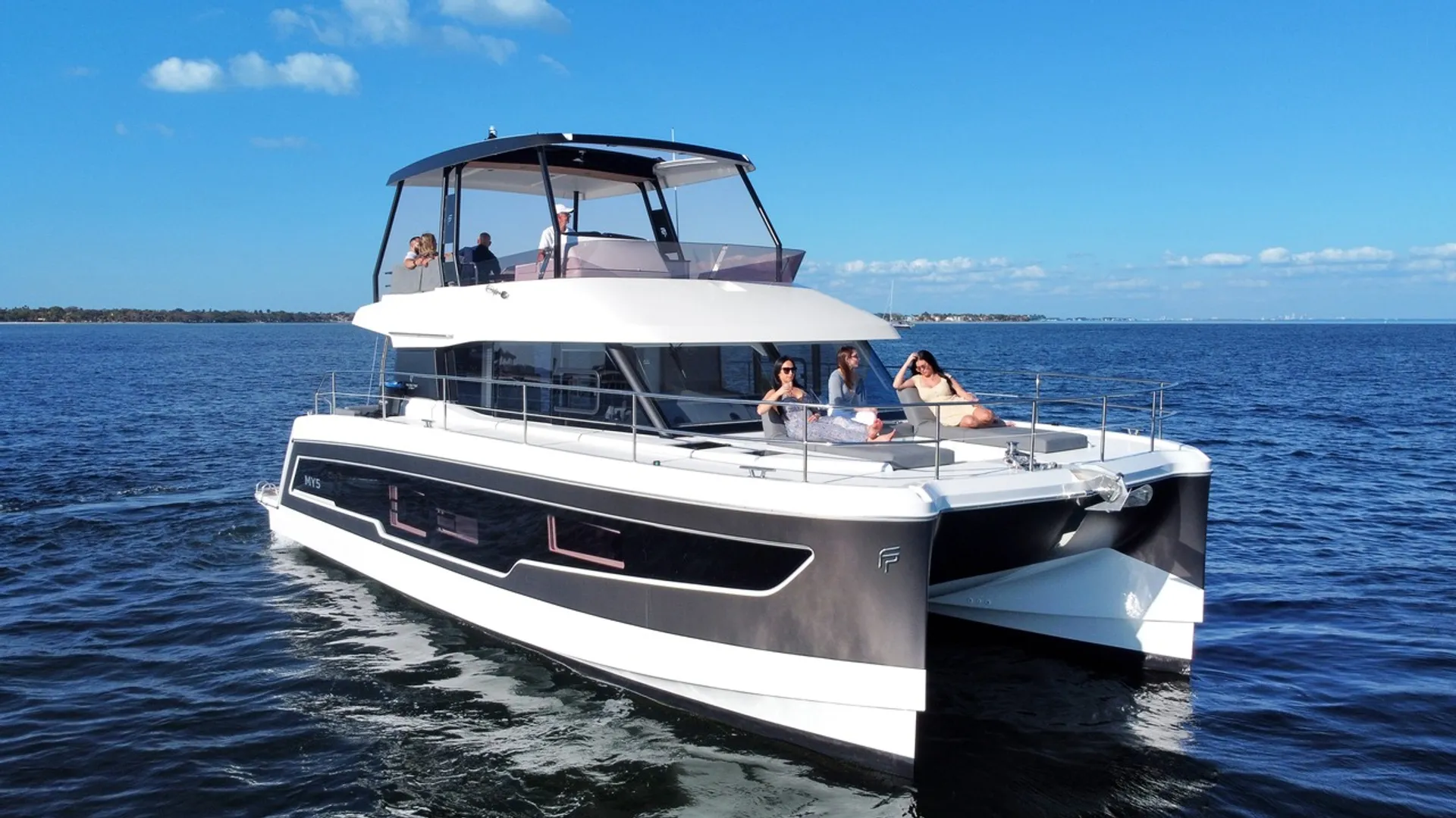 Fountaine Pajot MY5 in St. Petersburg, FL — photo 2