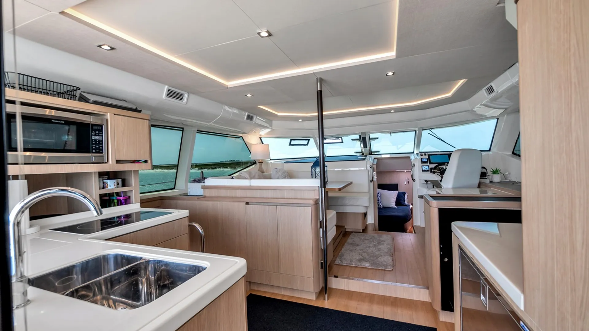 Aquila 44 in St. Petersburg, FL — photo 4