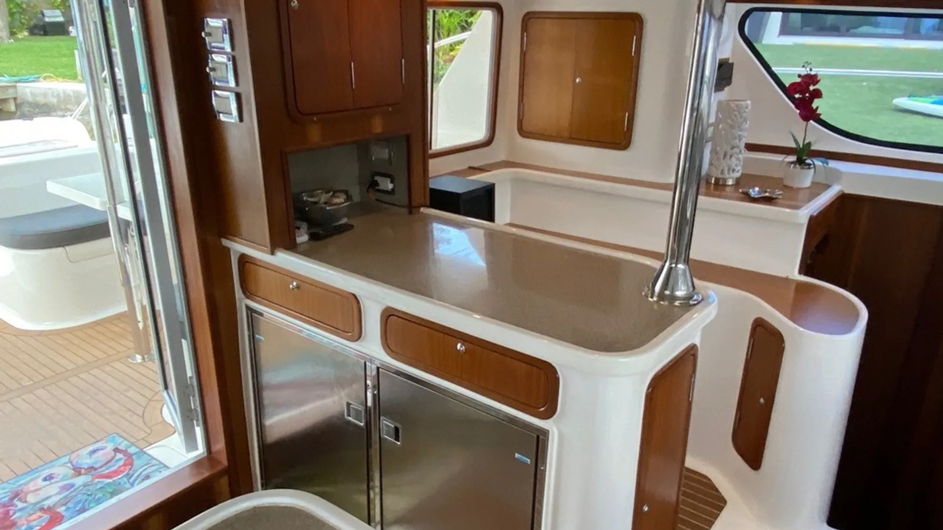 Aquila 44 in St. Petersburg, FL — photo 9