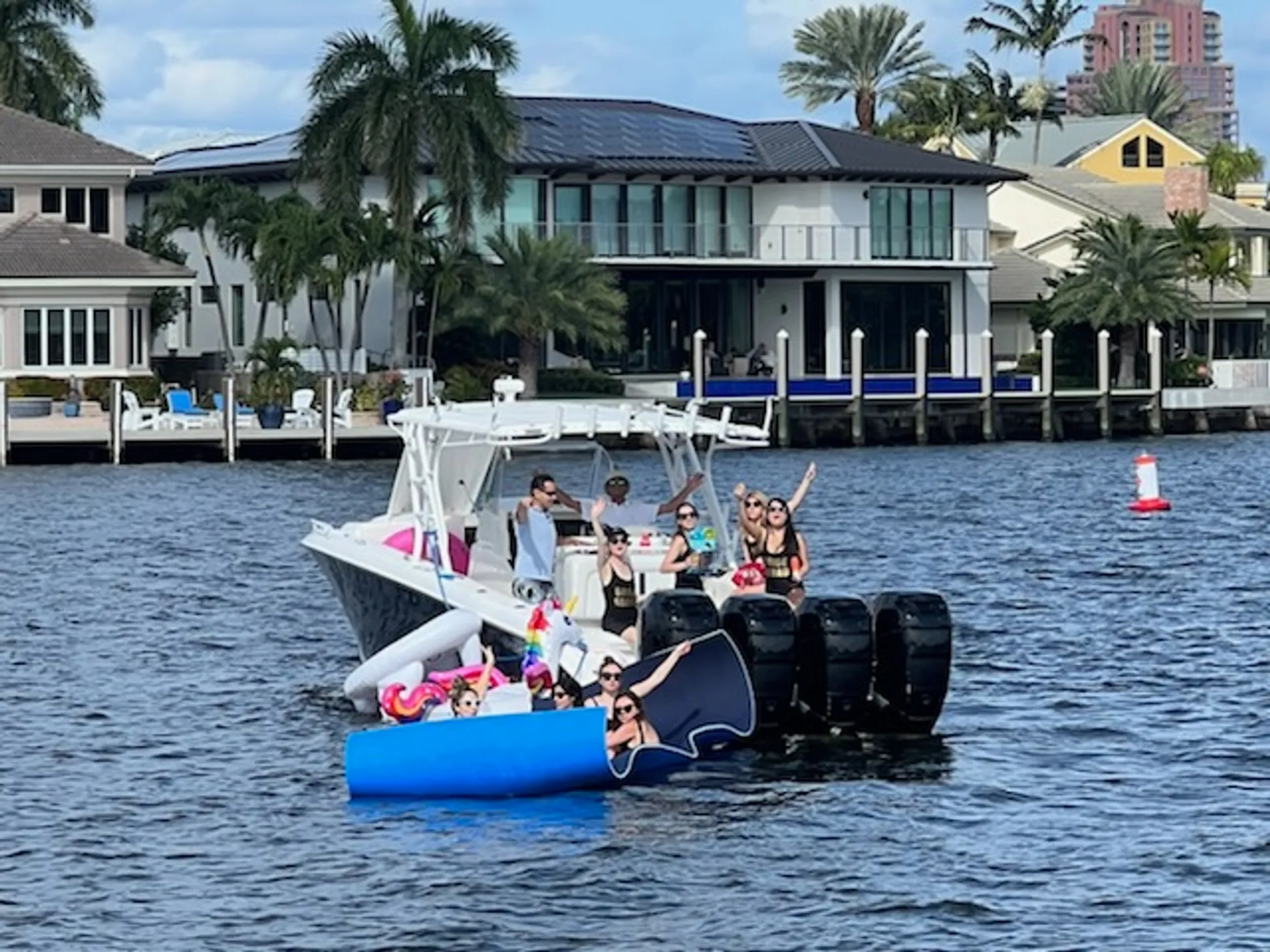 Midnight Express 39 Cuddy in Pompano Beach, FL — photo 8