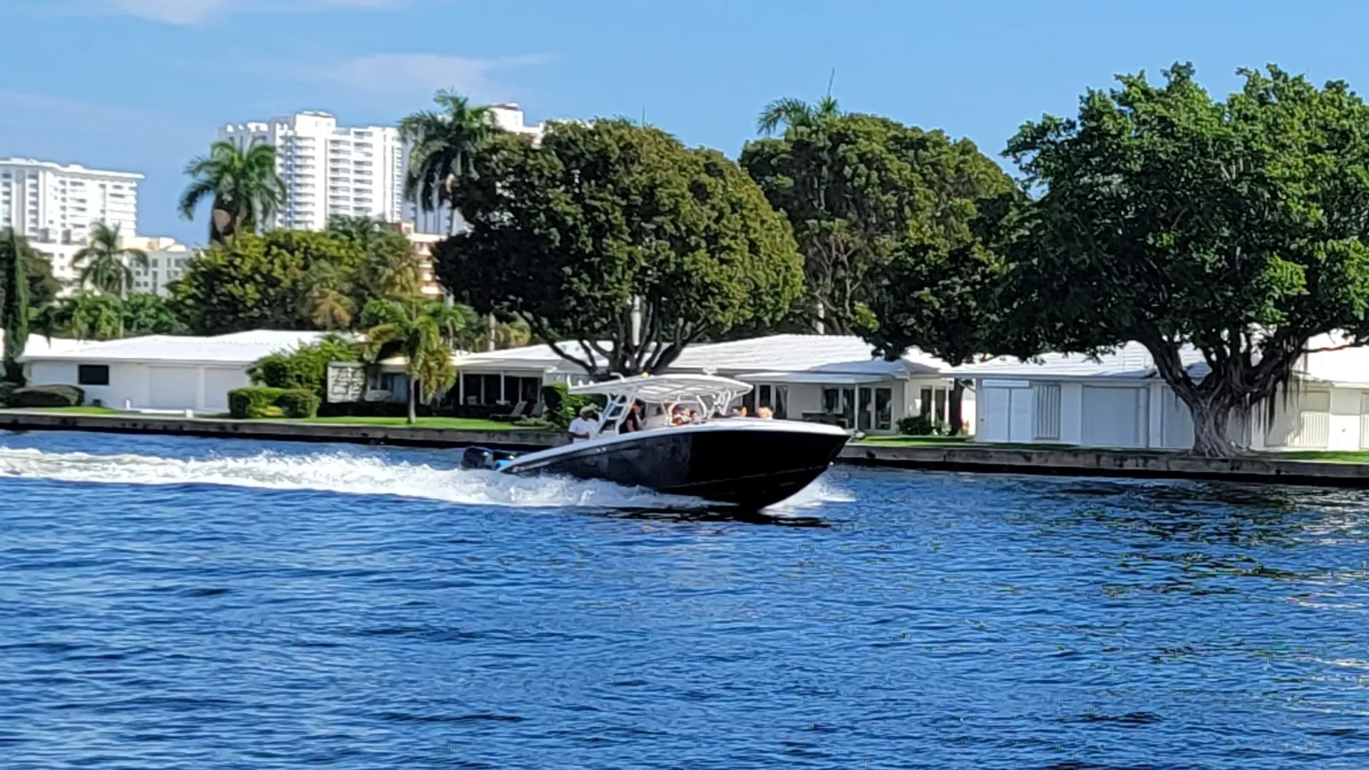 Midnight Express 39 Cuddy in Pompano Beach, FL — photo 10