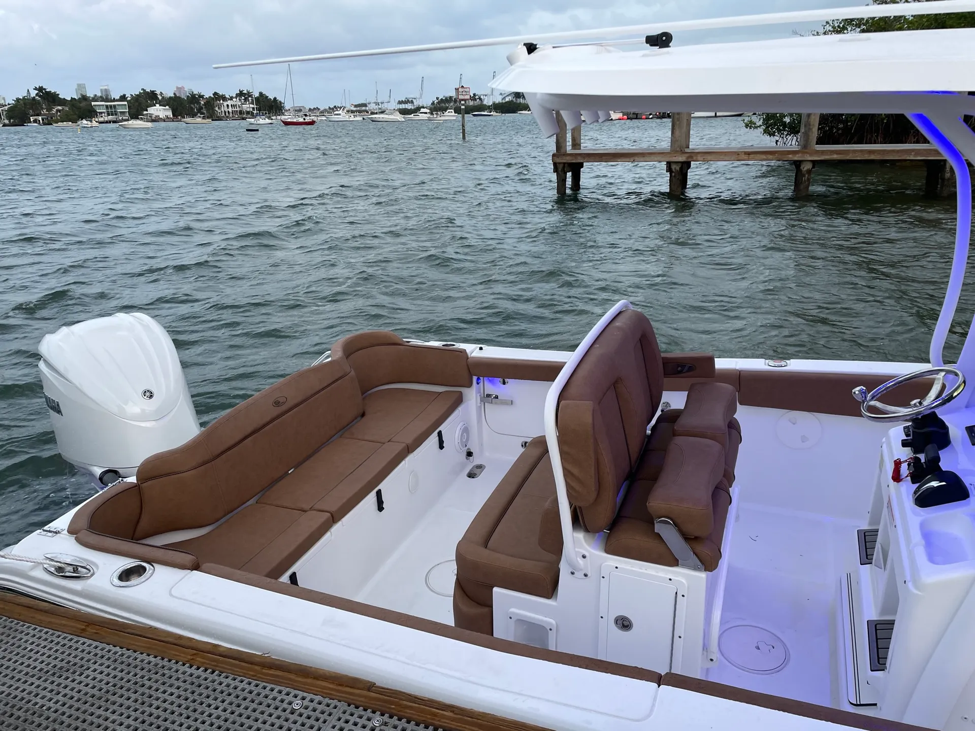 SEA HUNT BOATS ULTRA 255 SE in Hollywood, FL — photo 3