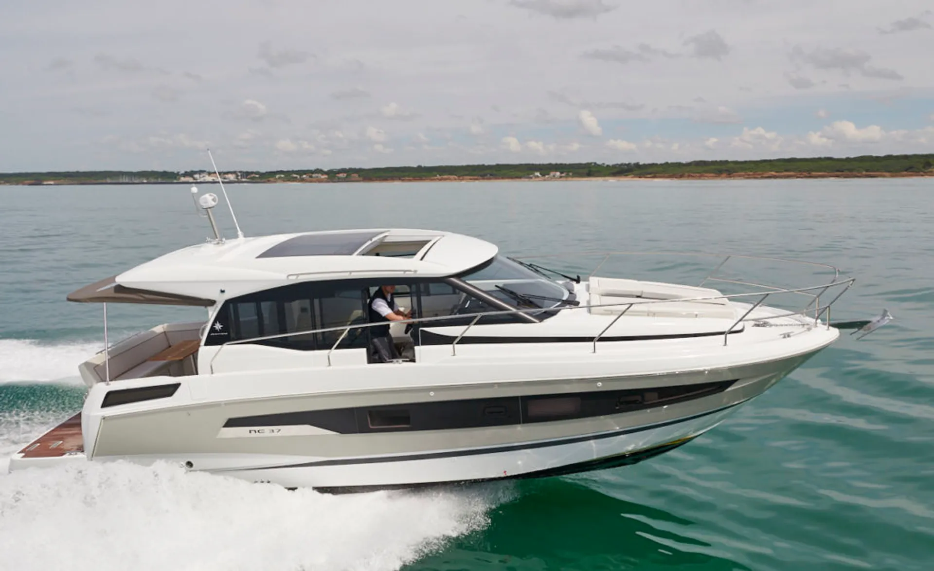 JEANNEAU NC 33 in Alpine, NJ — photo 7