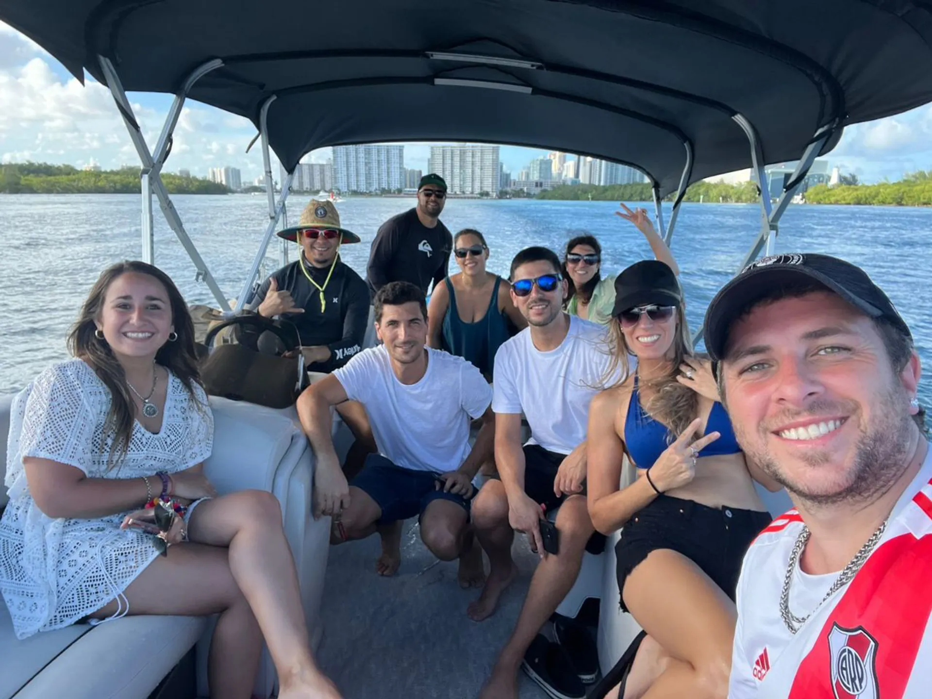 AVALON PONTOONS LS ENTERTAINER 2480ENT in Fort Lauderdale, FL — photo 3