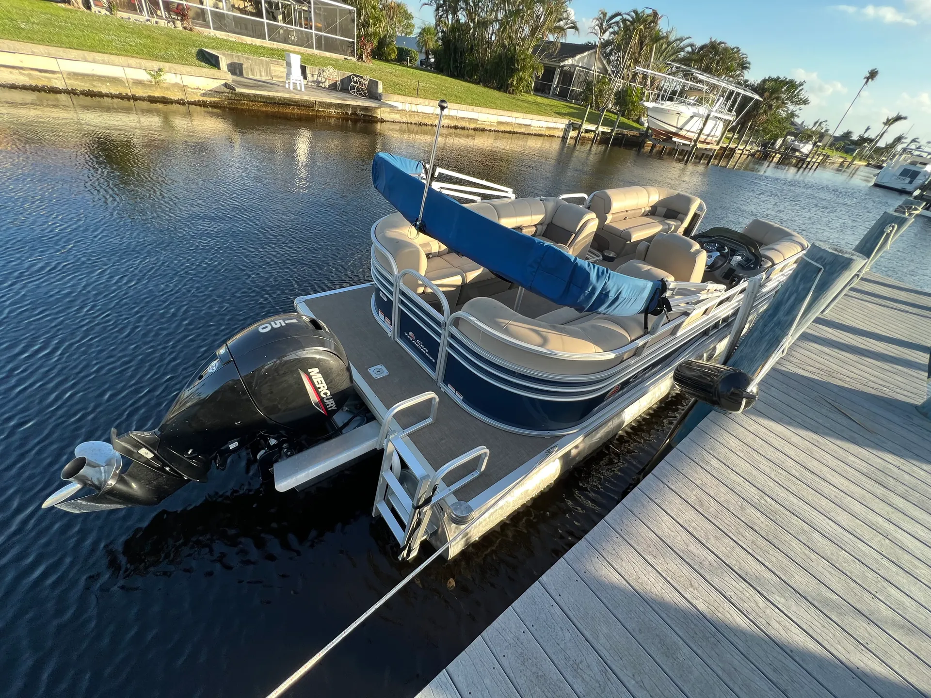 SUN TRACKER PARTY BARGE 22 XP3 in Cape Coral, FL — photo 4